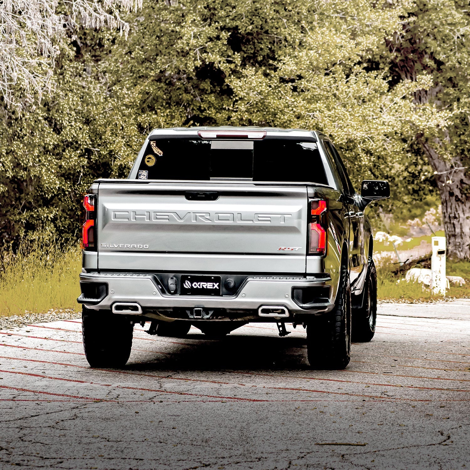 19-24 Chevrolet Silverado 1500 / 20-24 Silverado 2500/3500 HD LUXX-Series LED Tail Lights Black-Red - Apollo Off-Road