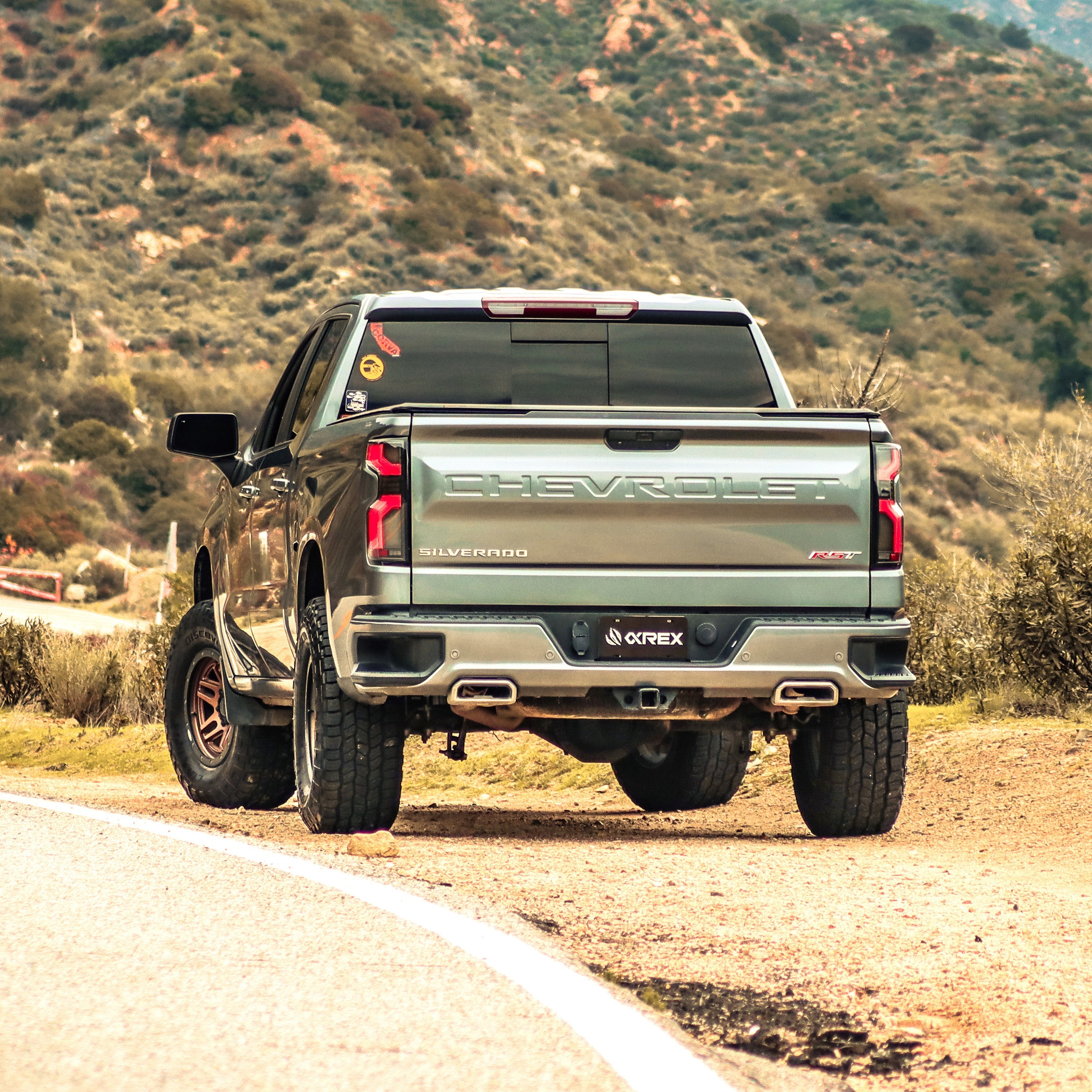 19-24 Chevrolet Silverado 1500 / 20-24 Silverado 2500/3500 HD LUXX-Series LED Tail Lights Black-Red - Apollo Off-Road