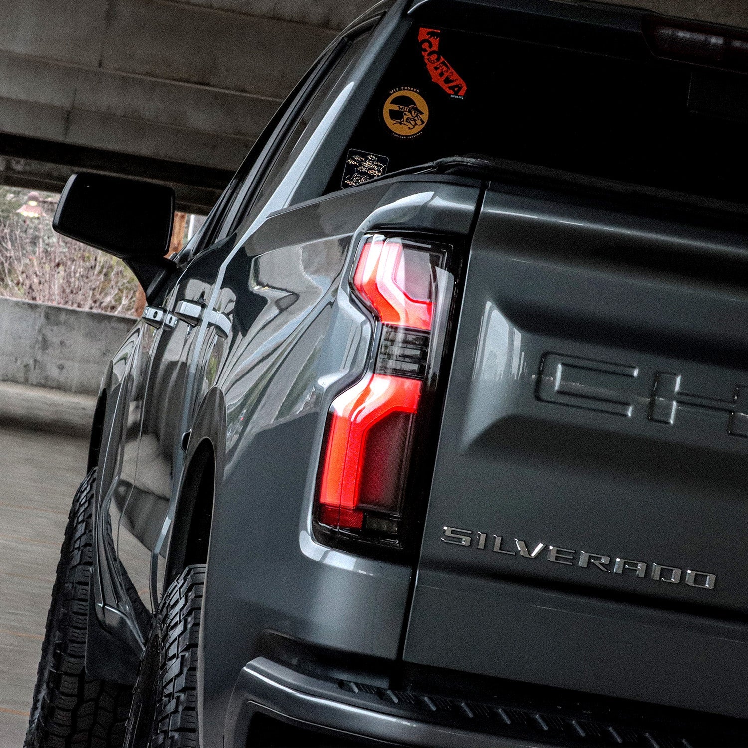 19-24 Chevrolet Silverado 1500 / 20-24 Silverado 2500/3500 HD LUXX-Series LED Tail Lights Black-Red - Apollo Off-Road