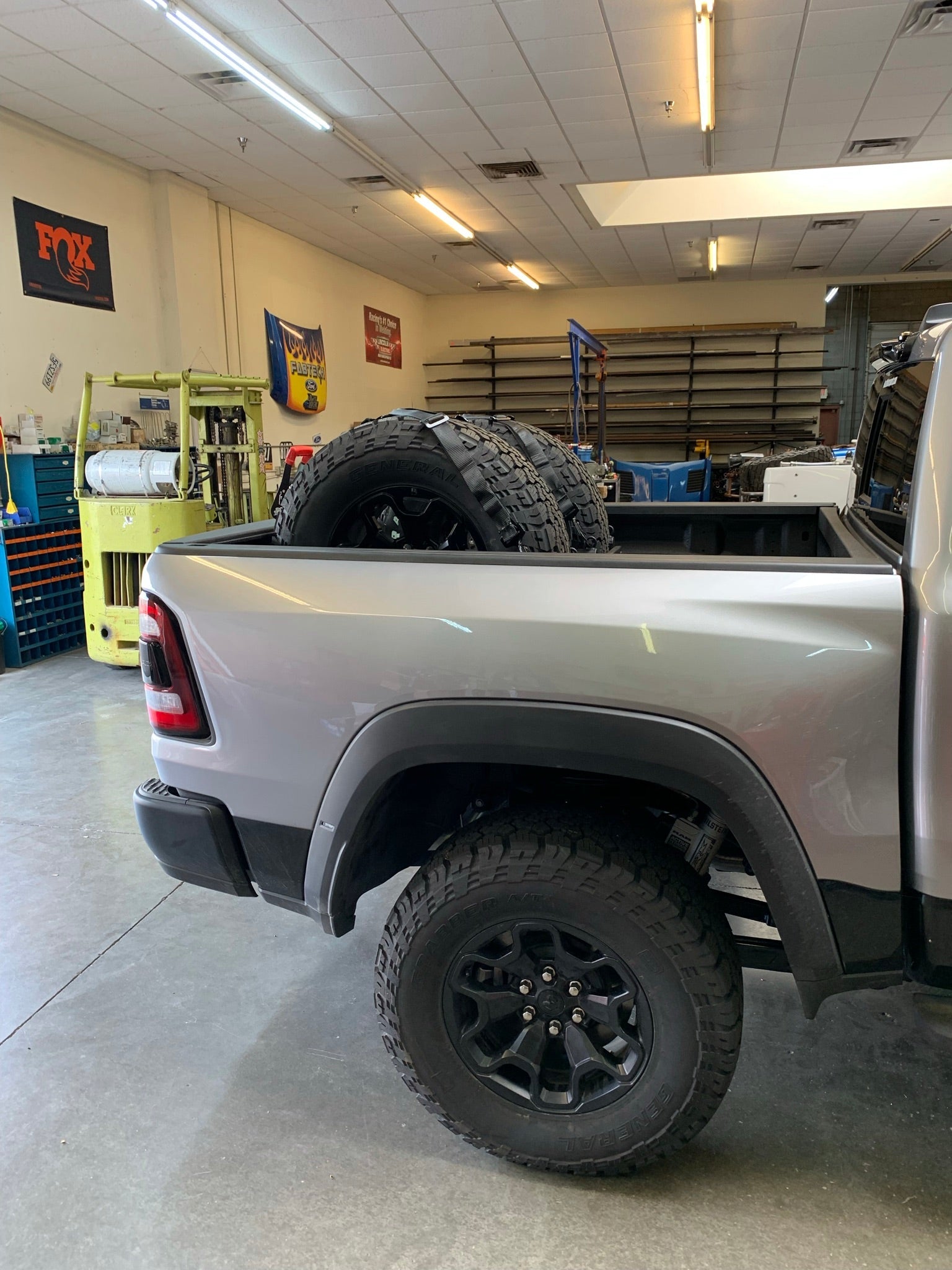 Foutz Motorsports Dual Tire Carrier Quick Release Modular Bed Organizer