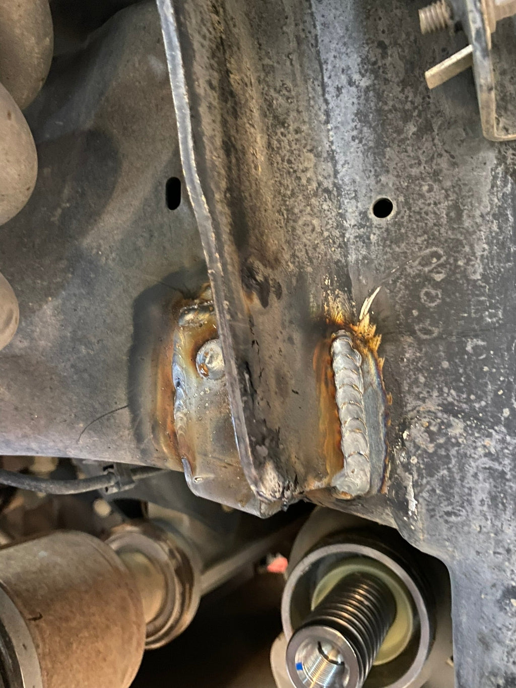 Foutz Motorsports spring tower corner weld in support gusset 2017-2020 Ford F-150 Raptor