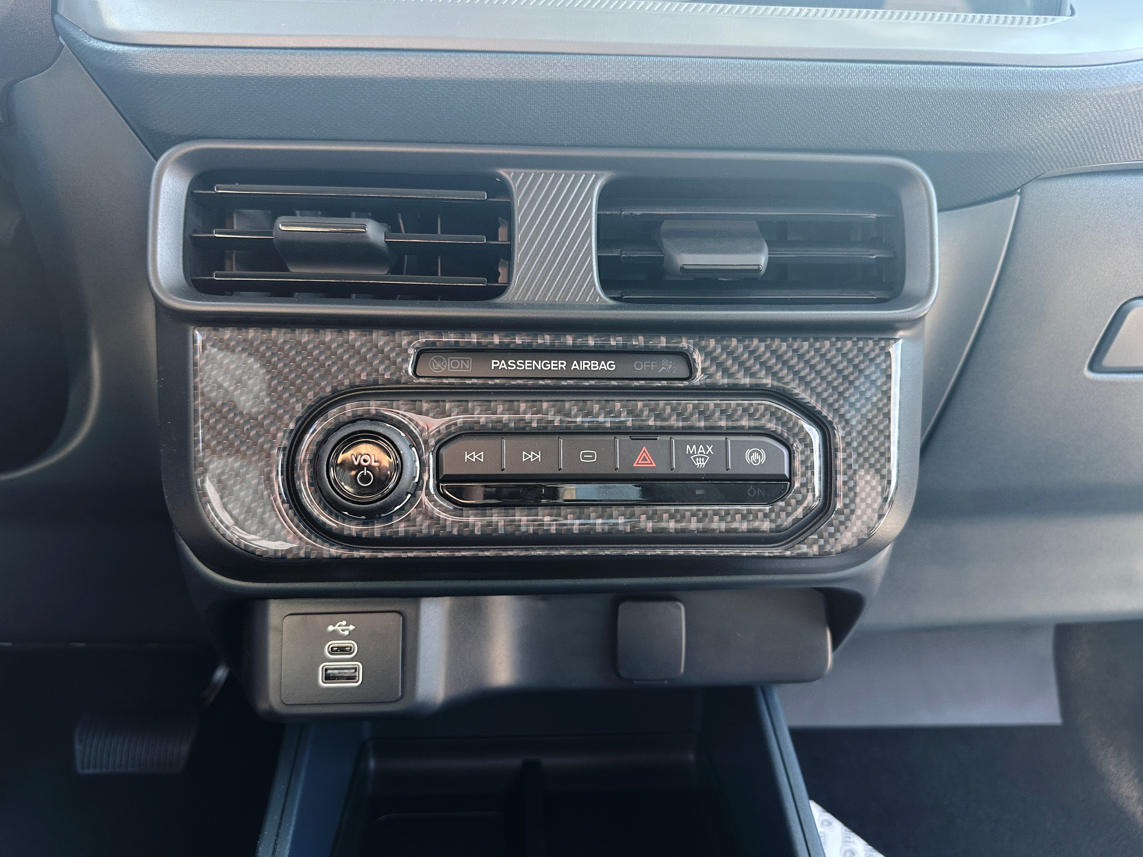 Center Dash Accent Trim Fits 2025-2026 Ford Maverick(without Pro Trailer backup assist)