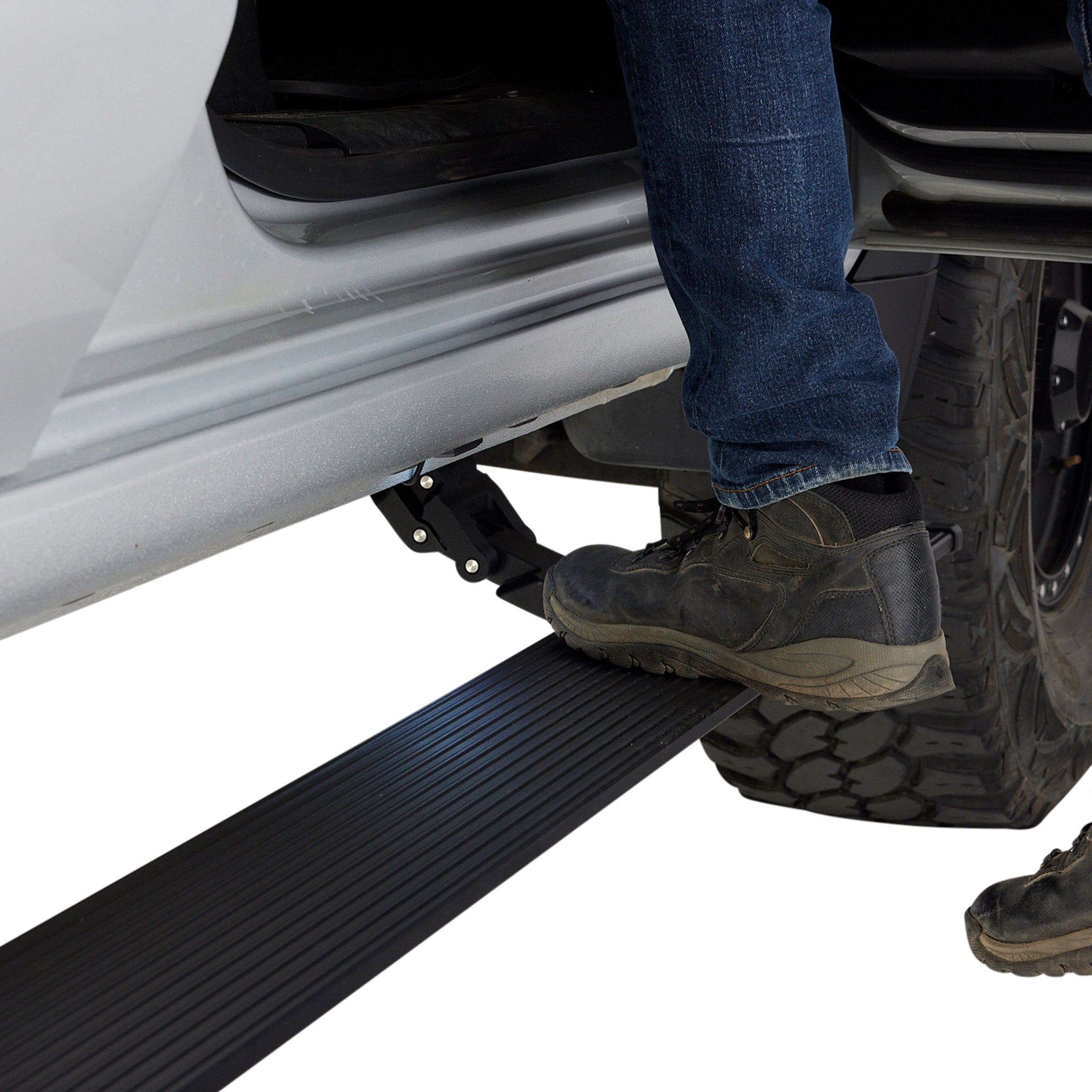 Command Series Dual Motor Auto Steps 2019-2023 Chevrolet Silverado 1500; 2019-2023 Chevrolet Silverado 2500 HD; 2019-2023 Chevrolet Silverado 3500 HD; 2019-2023 GMC Sierra 1500; 2019-2023 GMC Sierra 2500 HD; 2019-2023 GMC Sierra 3500 HD Smittybilt