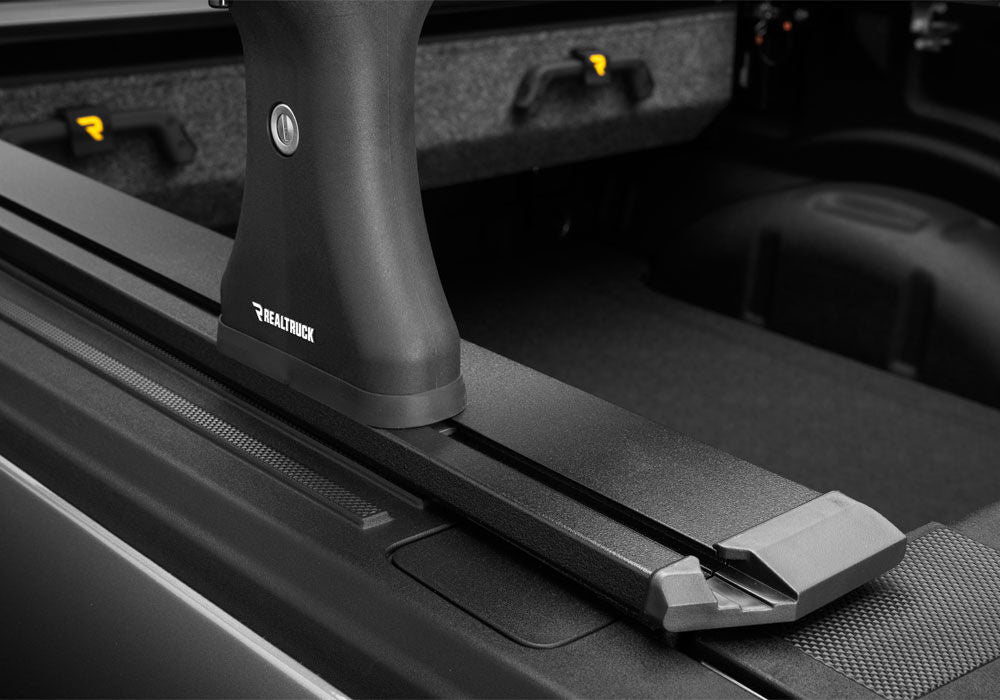 RetraxPRO with EZ-Off FRC-4000 Retractable Tonneau Cover Industrial Strength Aluminum Construction 2017-2026 Ford F-250/350 6' 10 inch Bed