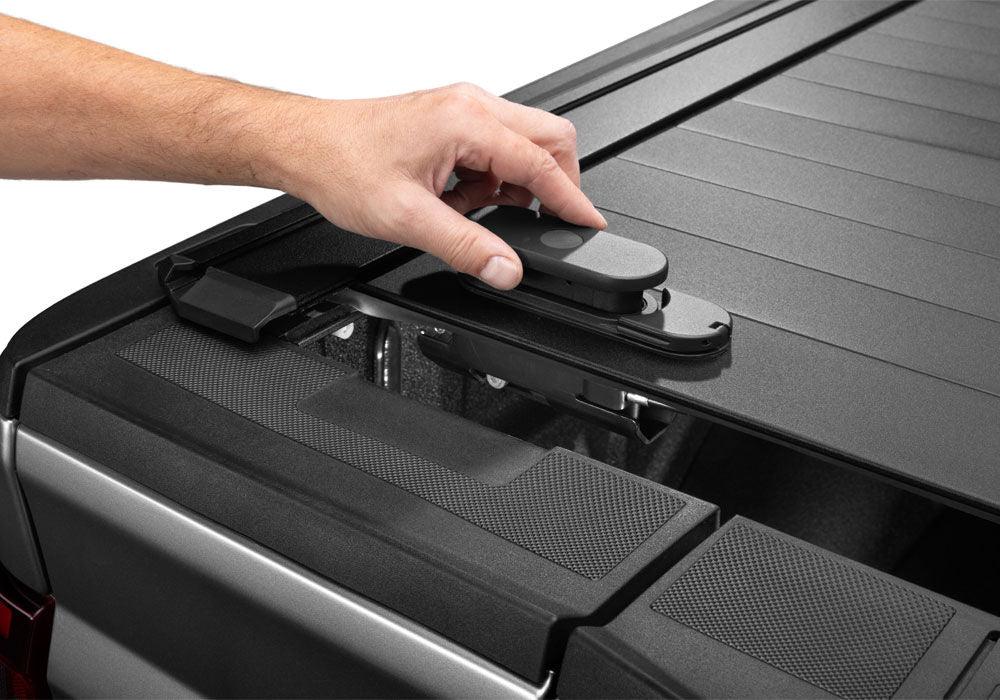 RetraxPRO with EZ-Off FRC-4000 Retractable Tonneau Cover Industrial Strength Aluminum Construction 2017-2026 Ford F-250/350 6' 10 inch Bed
