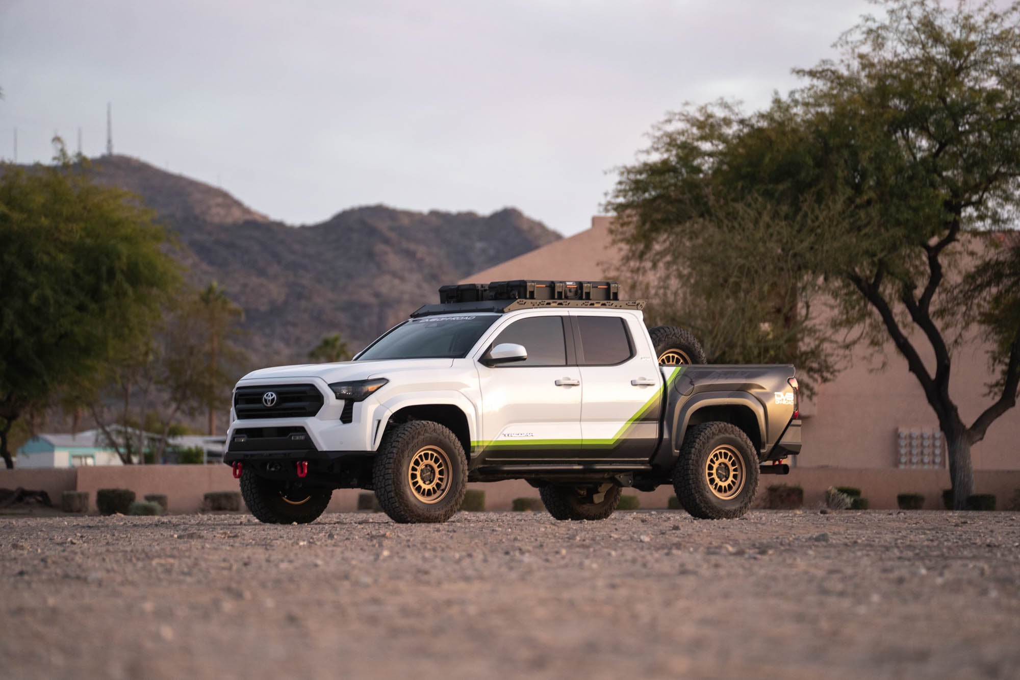 2024 2025 Toyota Tacoma Double Cab Roof Rack DV8 Offroad