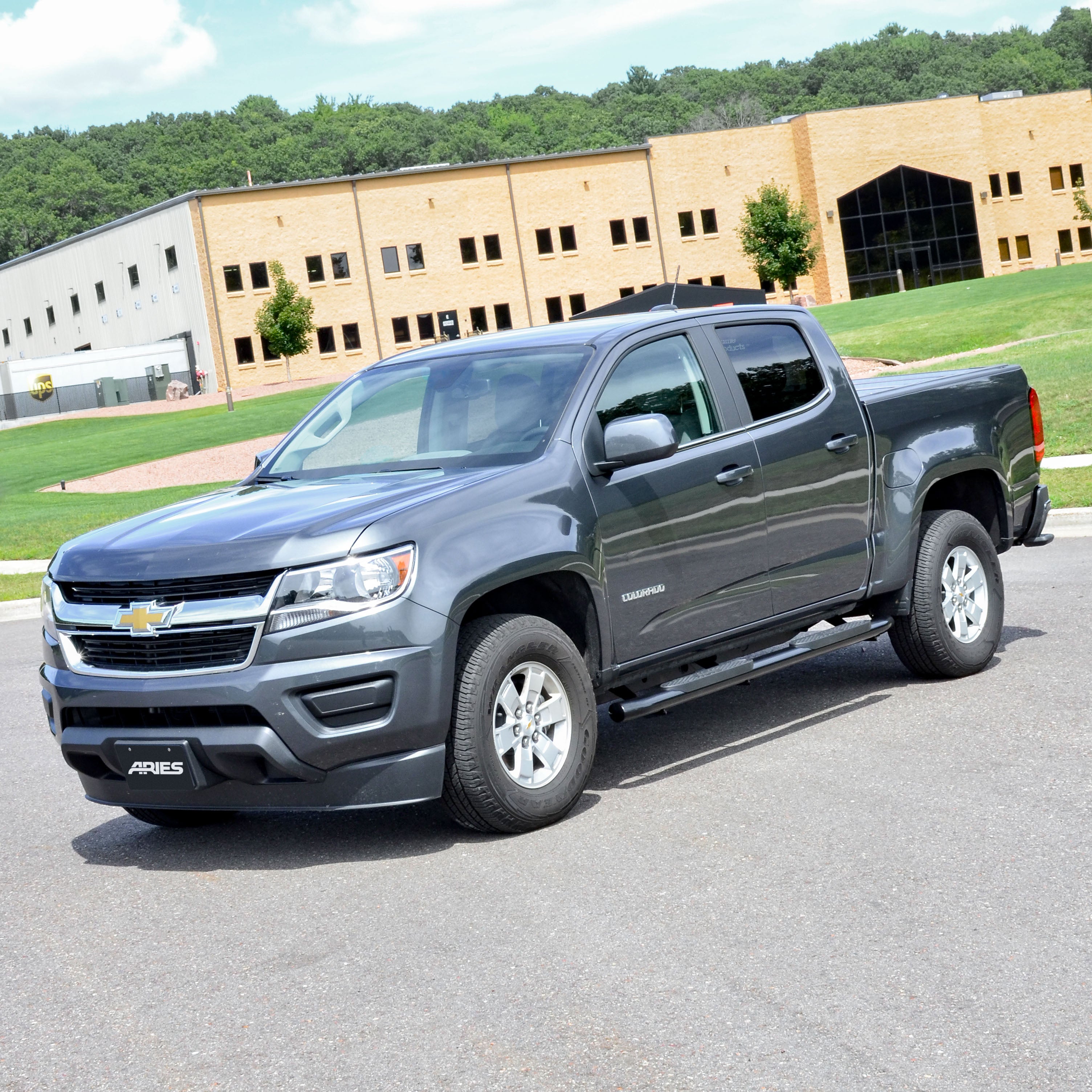 ARIES 4" Black Steel Oval Side Bars, 2023-2026 Chevy Colorado, 2023-2026 GMC Canyon