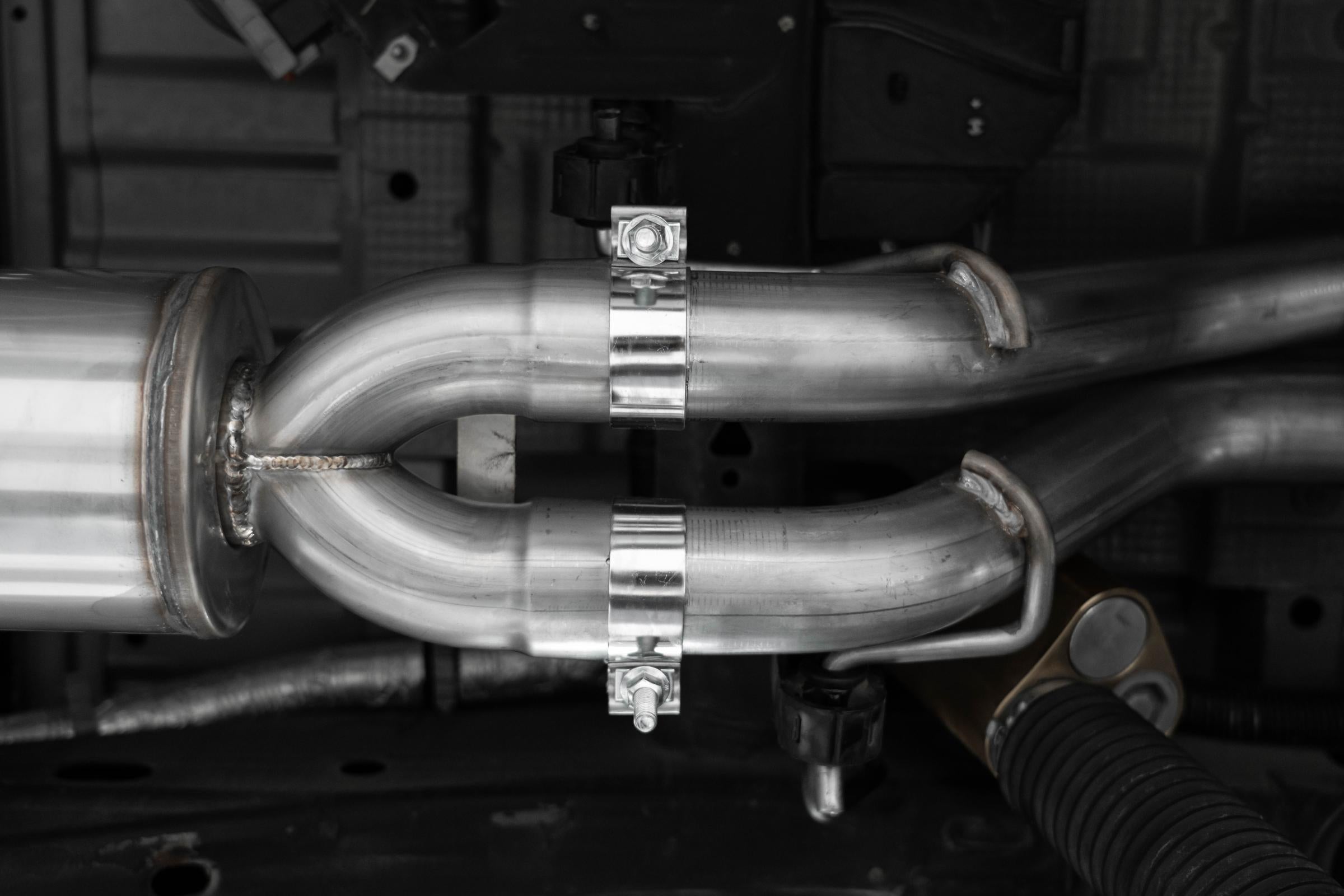 2022-Up Chevrolet/GMC 1500 Silverado/Sierra ZR2/ ATX4 6.2L Armor Pro T304 Stainless Steel 3 Inch Cat-Back 2.5 Inch Dual Rear Turn Down MBRP