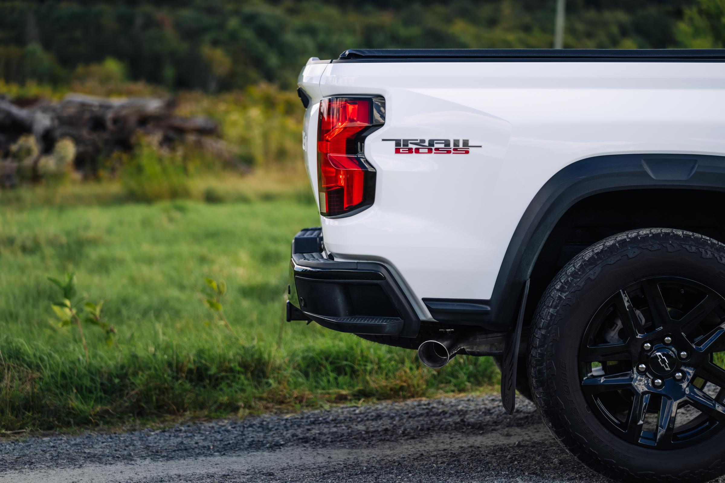 2023-Up Chevrolet/GMC Colorado/Canyon 2.7L T304 Stainless Steel 3 Inch Cat-Back Exhaust Single Side Exit with Tip Armor Pro MBRP