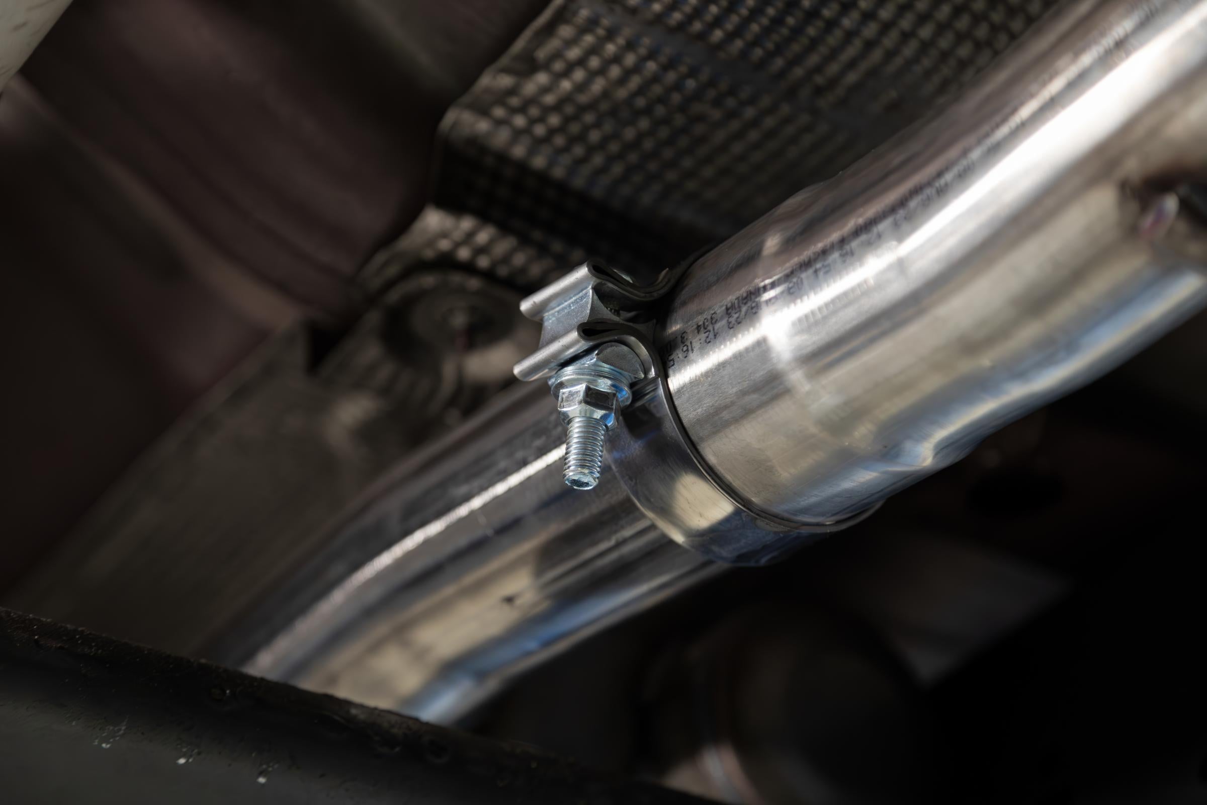 2019-Up Silverado/Sierra 1500 2.7L Armor Pro T304 Stainless Steel 3 Inch Cat-Back, 2.5 Inch Dual Split Rear Exit MBRP
