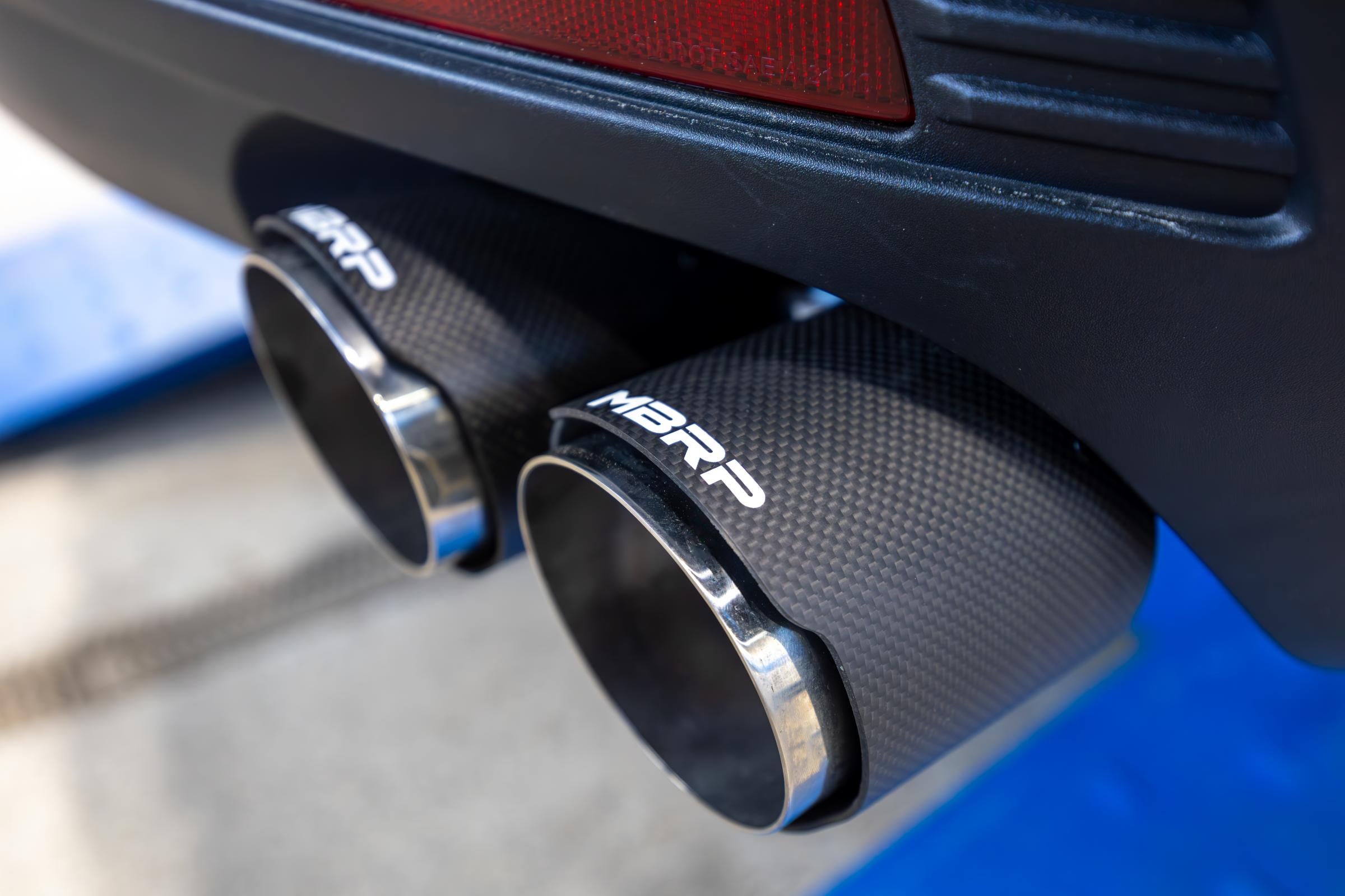 21-Present Chevrolet/GMC Tahoe/Yukon 3 Inch Cat Back Dual Split Rear Exhaust System, Armor Pro T304SS with Quad Carbon Fiber Tips MBRP