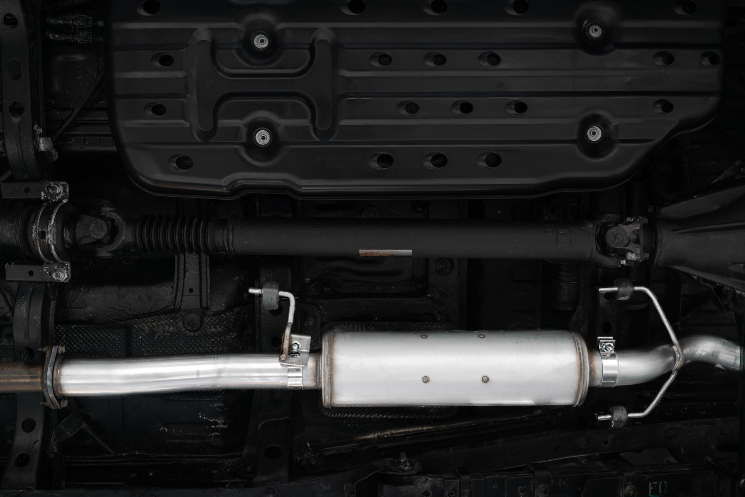 Toyota 3 Inch Cat Back Exhaust System For 16-23 Toyota Tacoma 3.5L Single Side Exit  MBRP