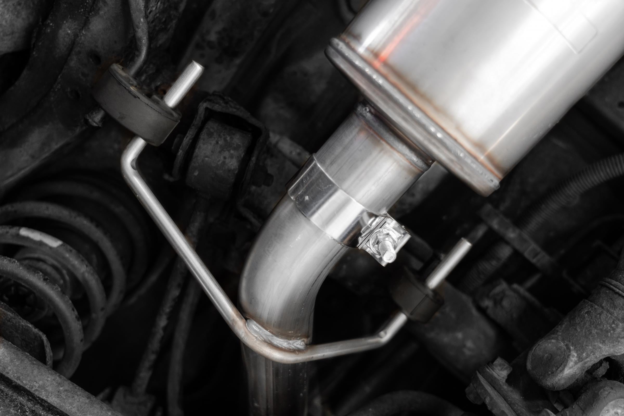 04-24 Toyota 4Runner 11-16 Toyota Land Cruiser Prado Armor Lite Aluminized Steel 2.5 Inch Cat-Back High Clearance Turn Down Single Rear Exit MBRP Exhaust System