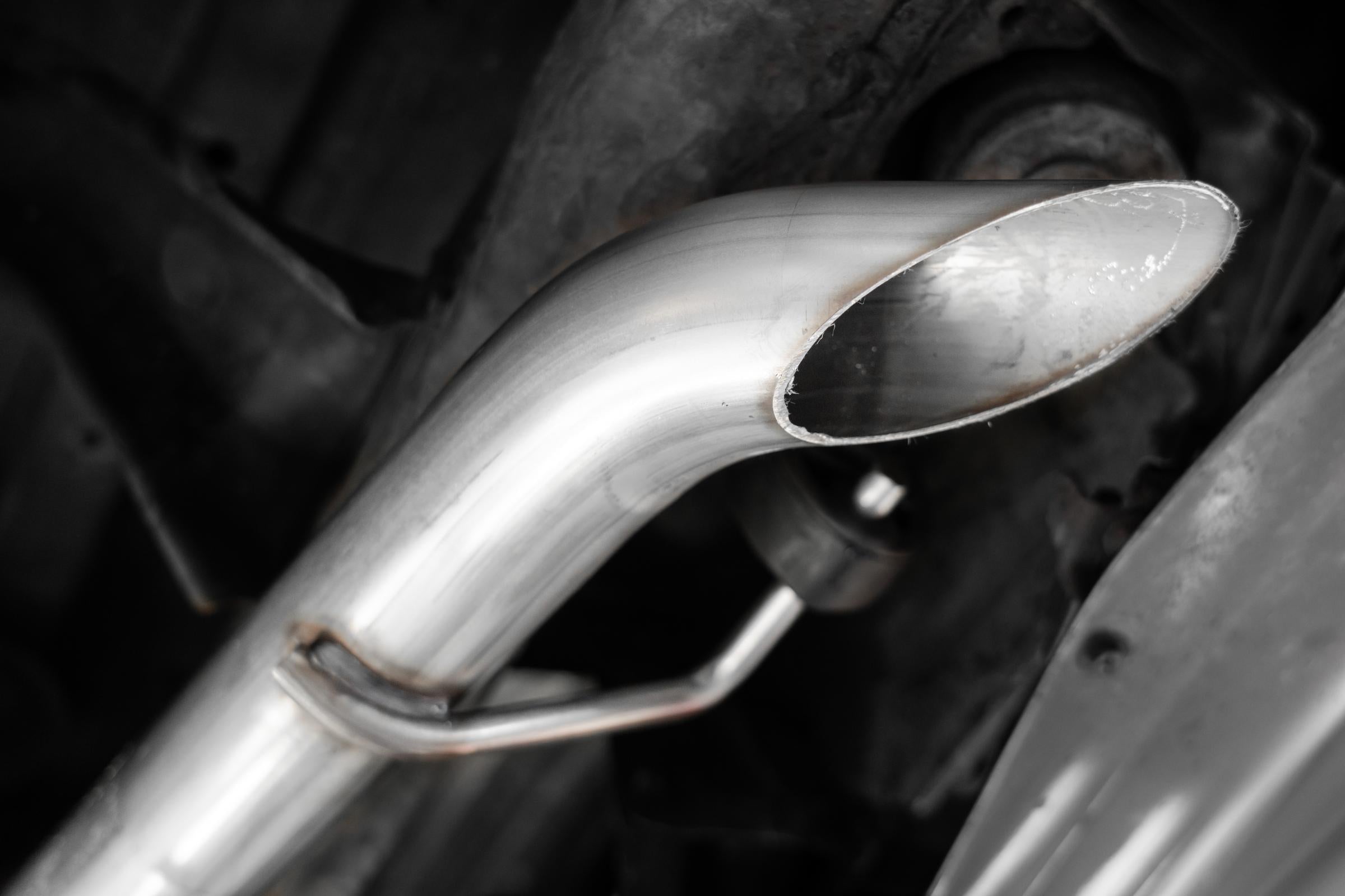 04-24 Toyota 4Runner 11-16 Toyota Land Cruiser Prado Armor Lite Aluminized Steel 2.5 Inch Cat-Back High Clearance Turn Down Single Rear Exit MBRP Exhaust System