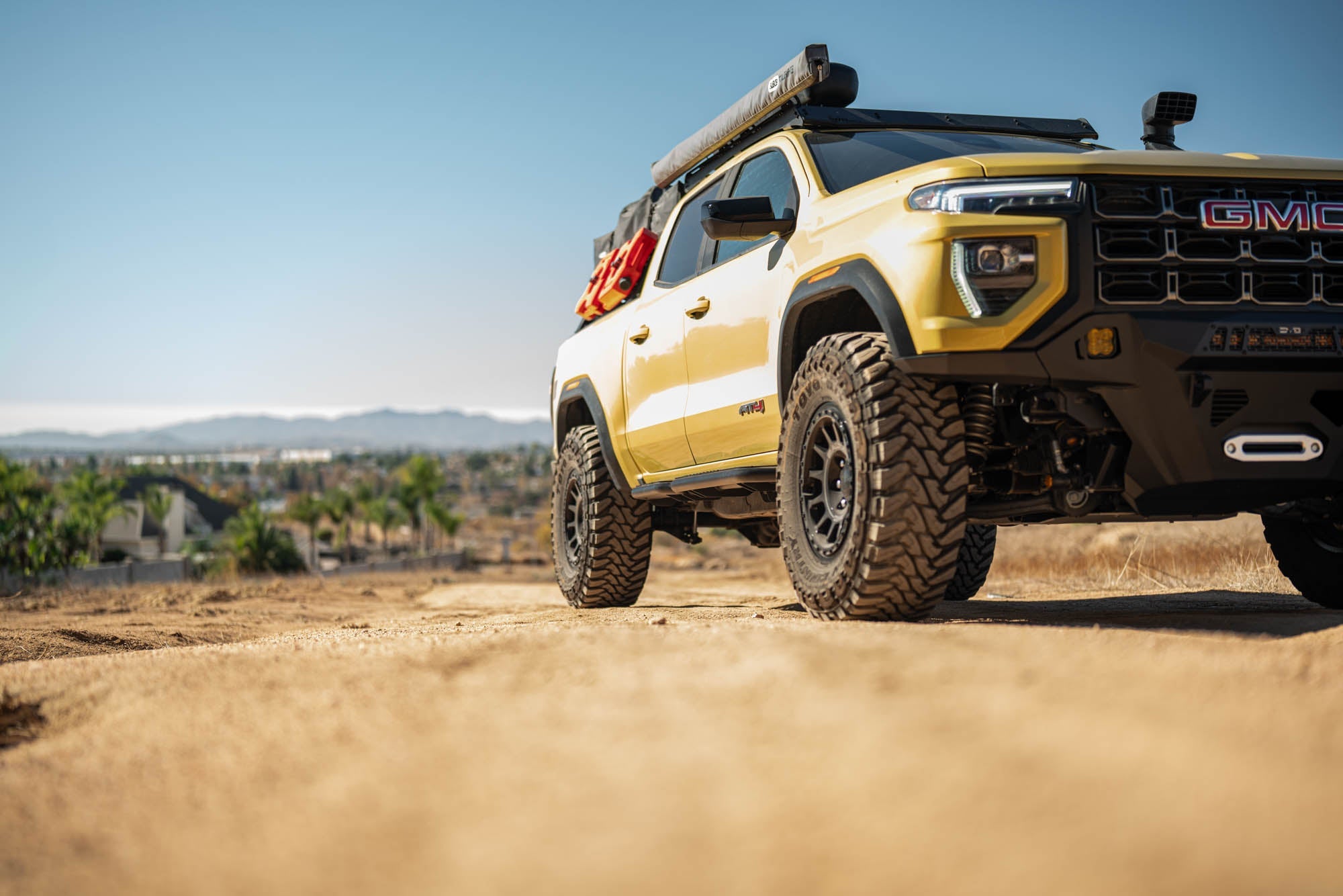 2023 2024 Chevy Colorado & GMC Canyon OE Plus Side Steps DV8 Offroad