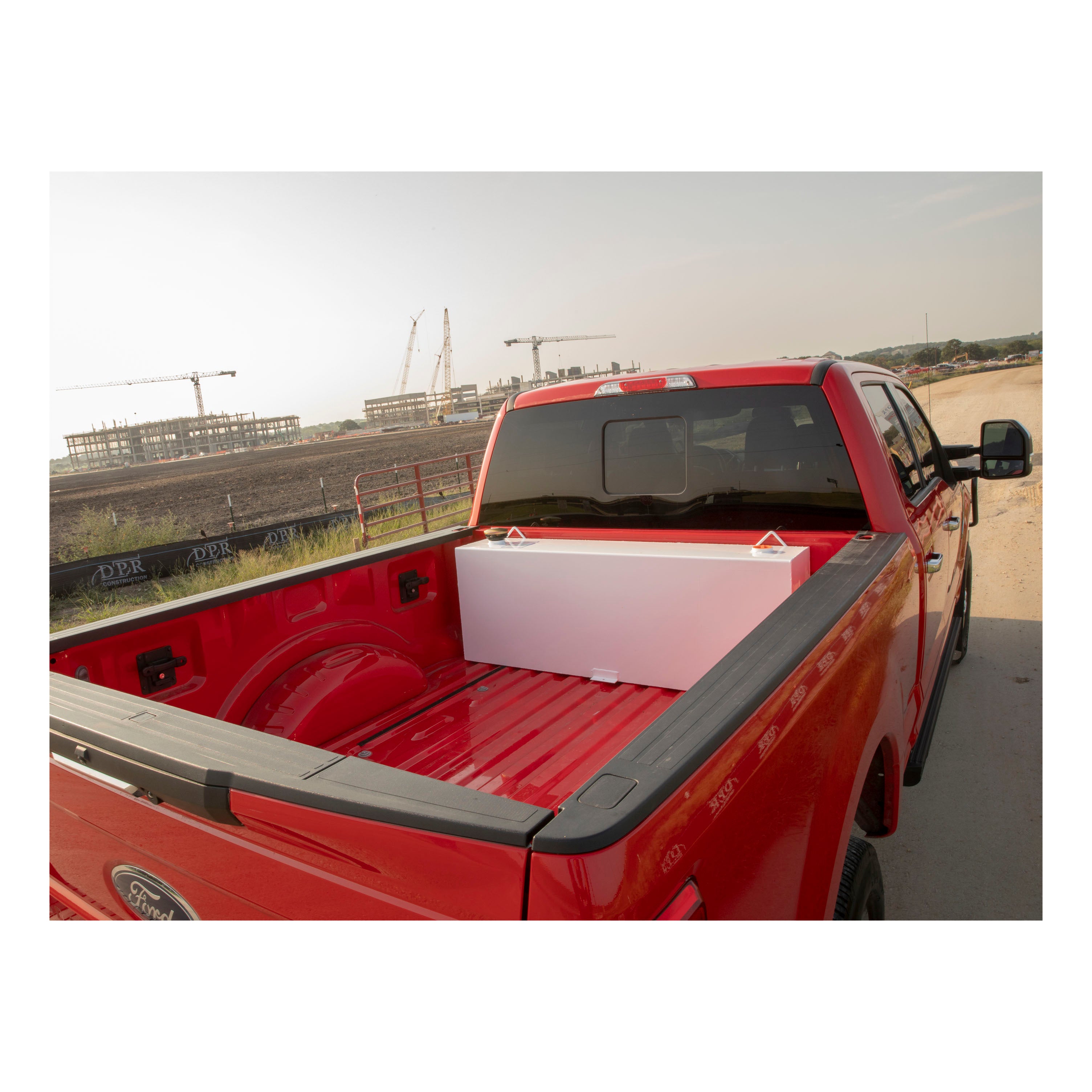 UWS ST-45-R-W White 45-Gallon Rectangle Steel Transfer Tank