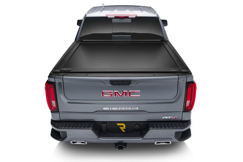RetraxOne XR Retractable Tonneau Cover Matte One Piece Polycarbonate Construction 2023-2026 Colorado/Canyon 5' 2 inch Bed without Stake Pockets
