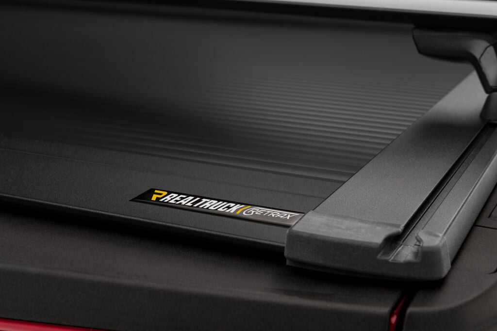 RetraxOne XR Retractable Tonneau Cover Matte One Piece Polycarbonate Construction 2022-2026 Nissan Frontier Crew Cab 5' Bed with or without Utili-Track System without Stake Pockets