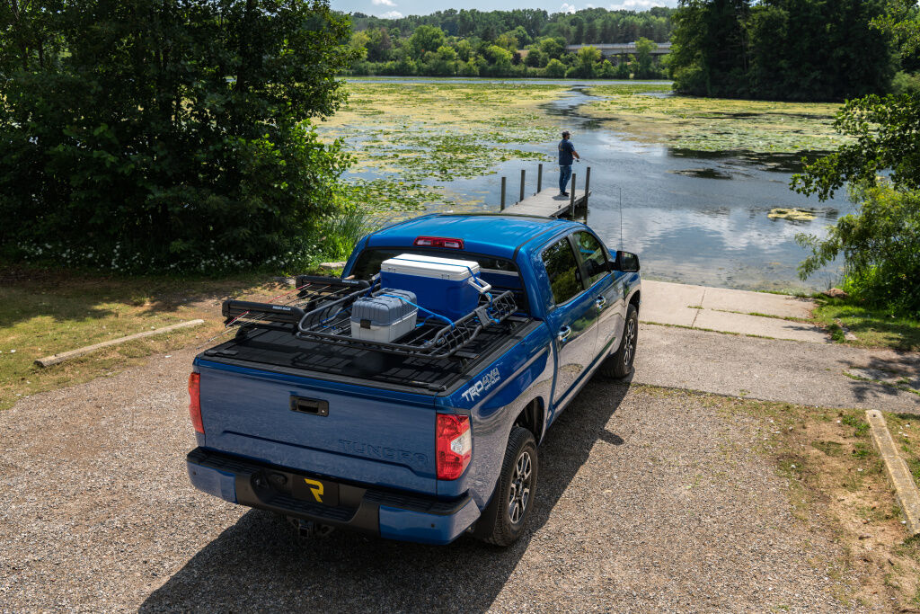 RetraxOne XR Retractable Tonneau Cover Matte One Piece Polycarbonate Construction 2016-2023 Toyota Tacoma Regular/Access/Double Cab 6' Bed without Stake Pockets