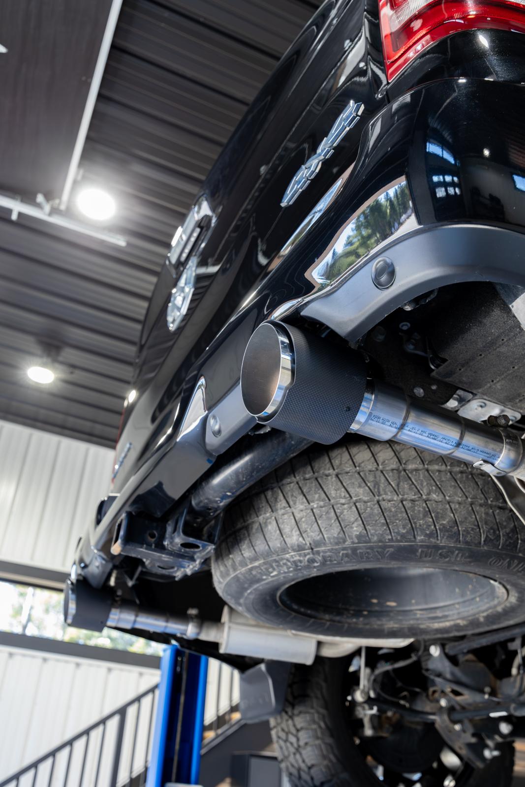 2025-Up Ram 1500 3.0L SST 5 Inch OD Carbon Fiber and Stainless Steel Tips Sold in Pairs MBRP