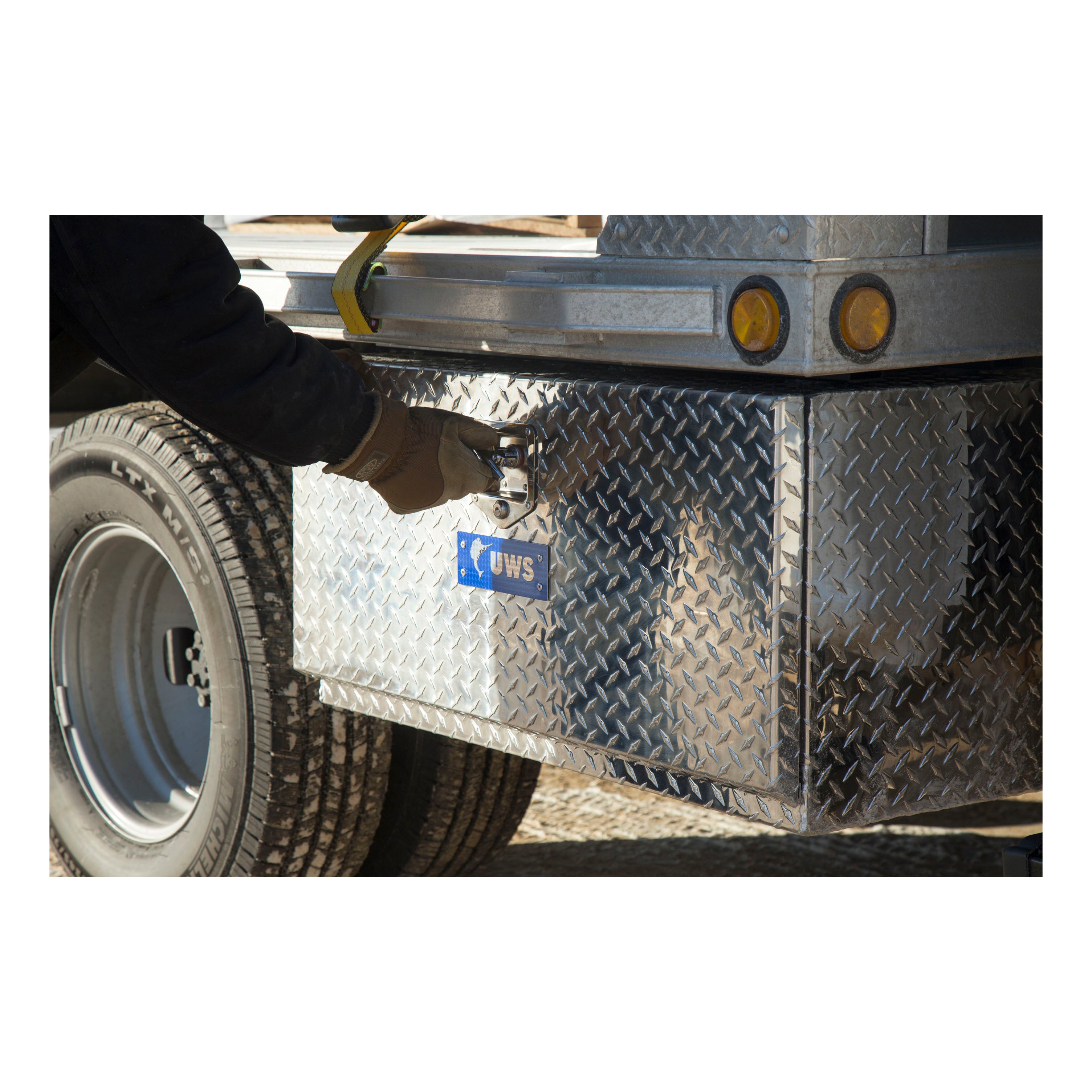 UWS TBUB-36 Bright Aluminum 36" Single-Door Underbody Tool Box (LTL Shipping Only)