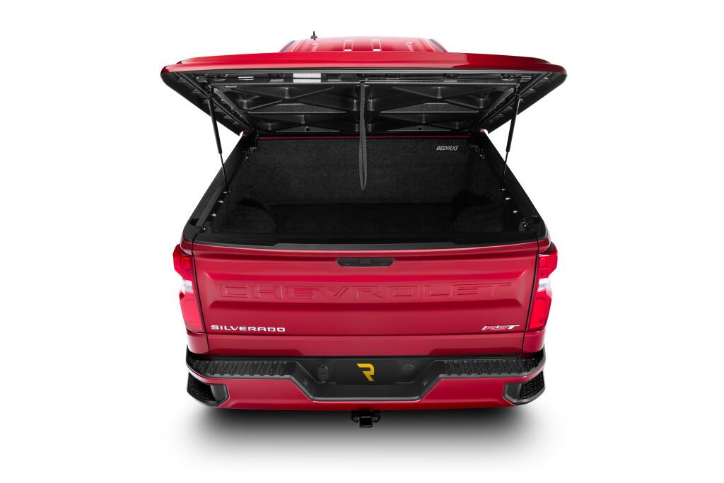 Tonneau Cover LUX 2019 (New Body Style) 2023 Silverado 5 Foot 9 Inch Bed Black Meet Kettle UnderCover