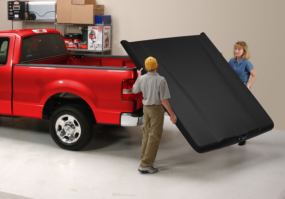 Tonneau Cover Elite 2022-2026 Chevrolet Silverado 6 Foot 7 Inch Bed Ext/Crew With Multi-Flex Tailgate Black Textured UnderCover