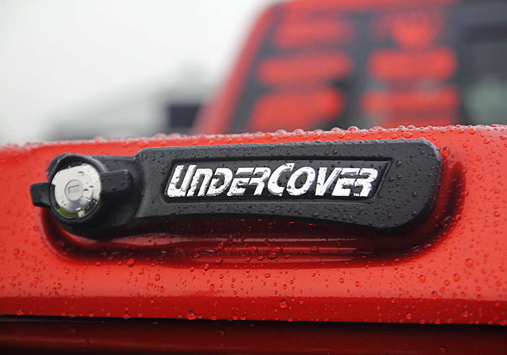 Tonneau Cover Elite LX 2018-2020 Ford F-150 5 Foot 7 Inch Bed Ext/Crew Magma Red UnderCover