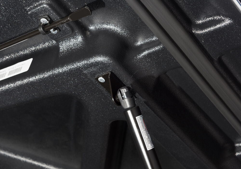 Tonneau Cover LUX 2015-2020 Ford F-150 6 Foot 7 Inch Bed Std/Ext/Crew Ingot Silver UnderCover