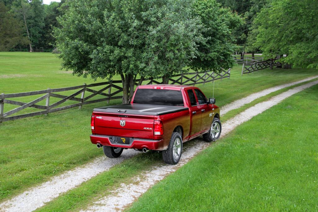 Tonneau Cover Elite 2019-2024 (New Body Style) Ram 5 Foot 7 Inch Bed, Crew Cab Without RamBox Without Multifunction Tailgate Black Textured UnderCover