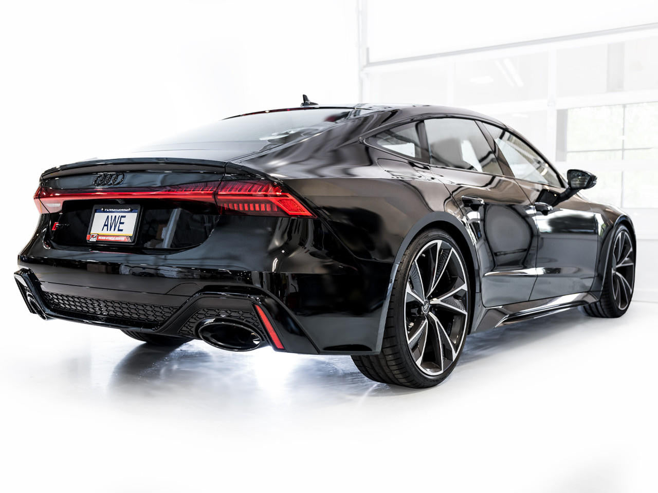 AWE SwitchPath Exhaust for C8 Audi RS 6-RS 7 - Diamond Black RS-style Tips - Apollo Off-Road