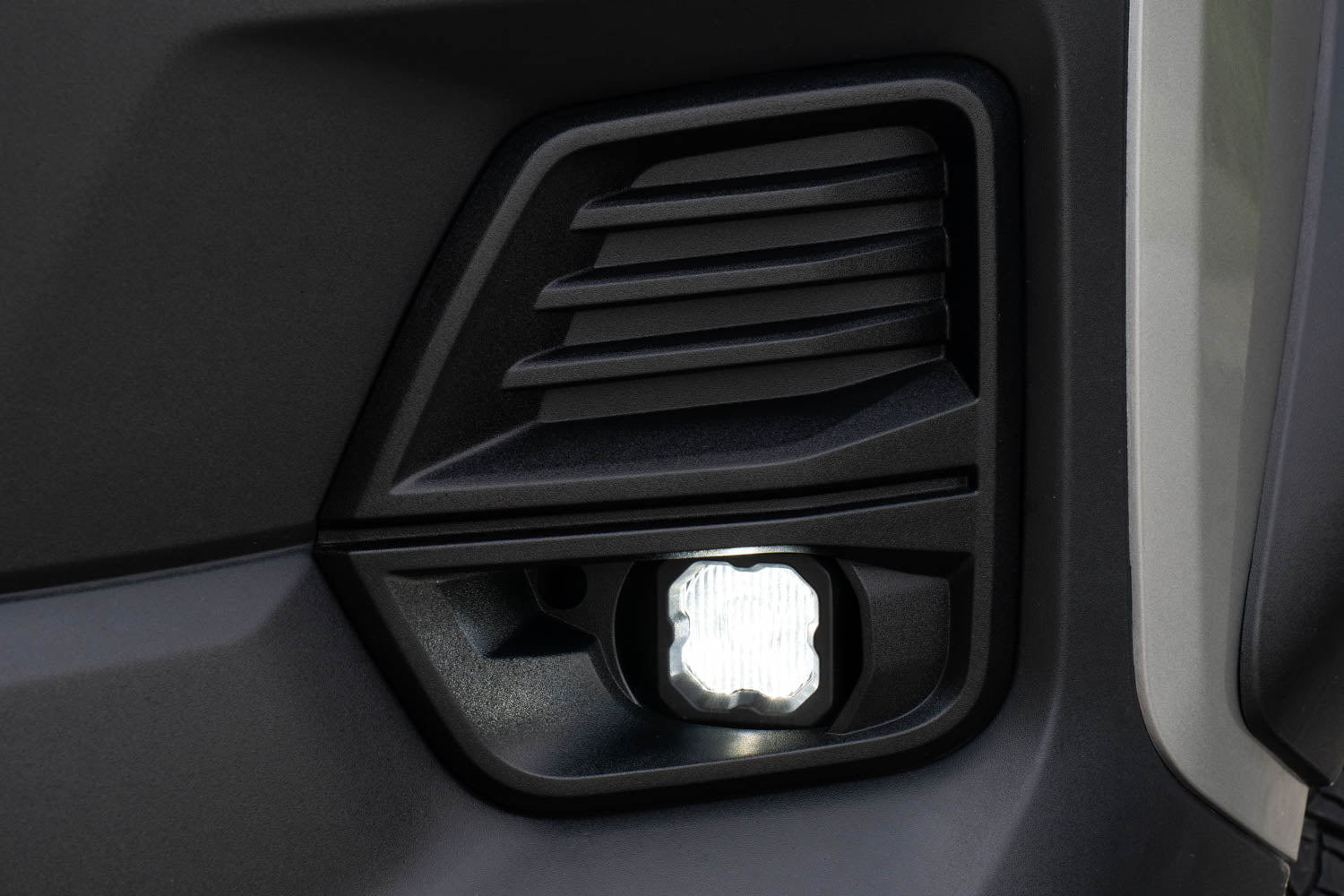 Diode Dynamics SSC1 Add-On LED Fog Light Kit SAE Fog for 2023-2026 Chevrolet Colorado Yellow