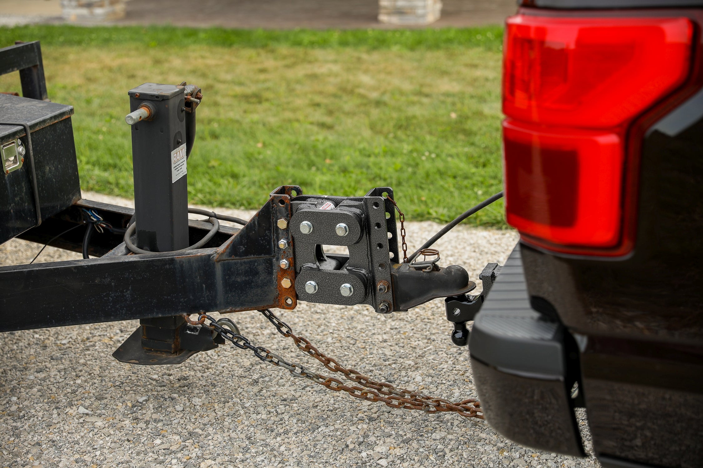 CONTRACTOR TORSION-FLEX Channel Mount Trailer Coupler 1.5K - 2.4K TW 21K Towing - Apollo Off-Road