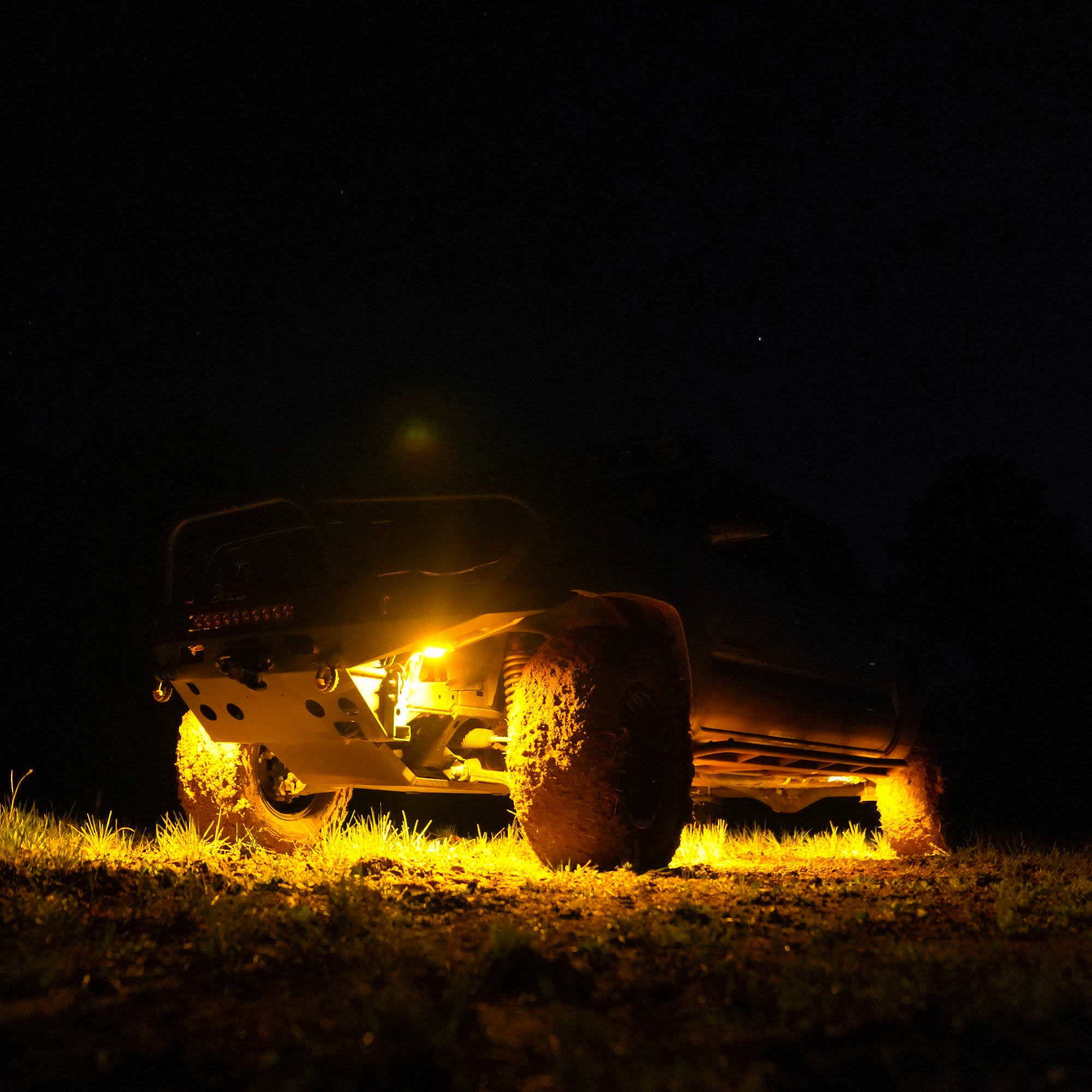Cyclone V2 LED - Rock Light - 6-Light System - Amber - 5W Flood Beam - Apollo Off-Road