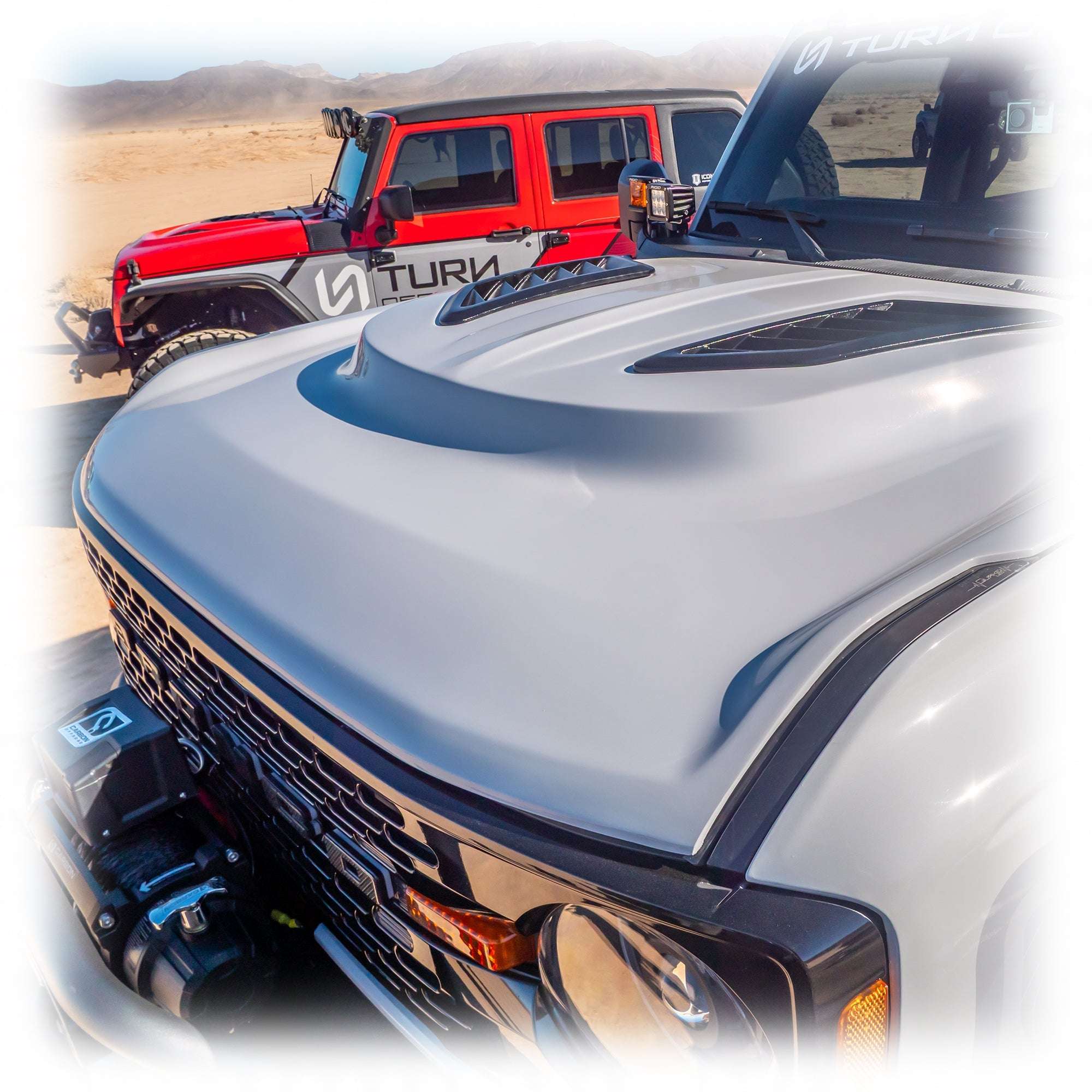 Heat Extraction Fiberglass Hood for Ford Bronco