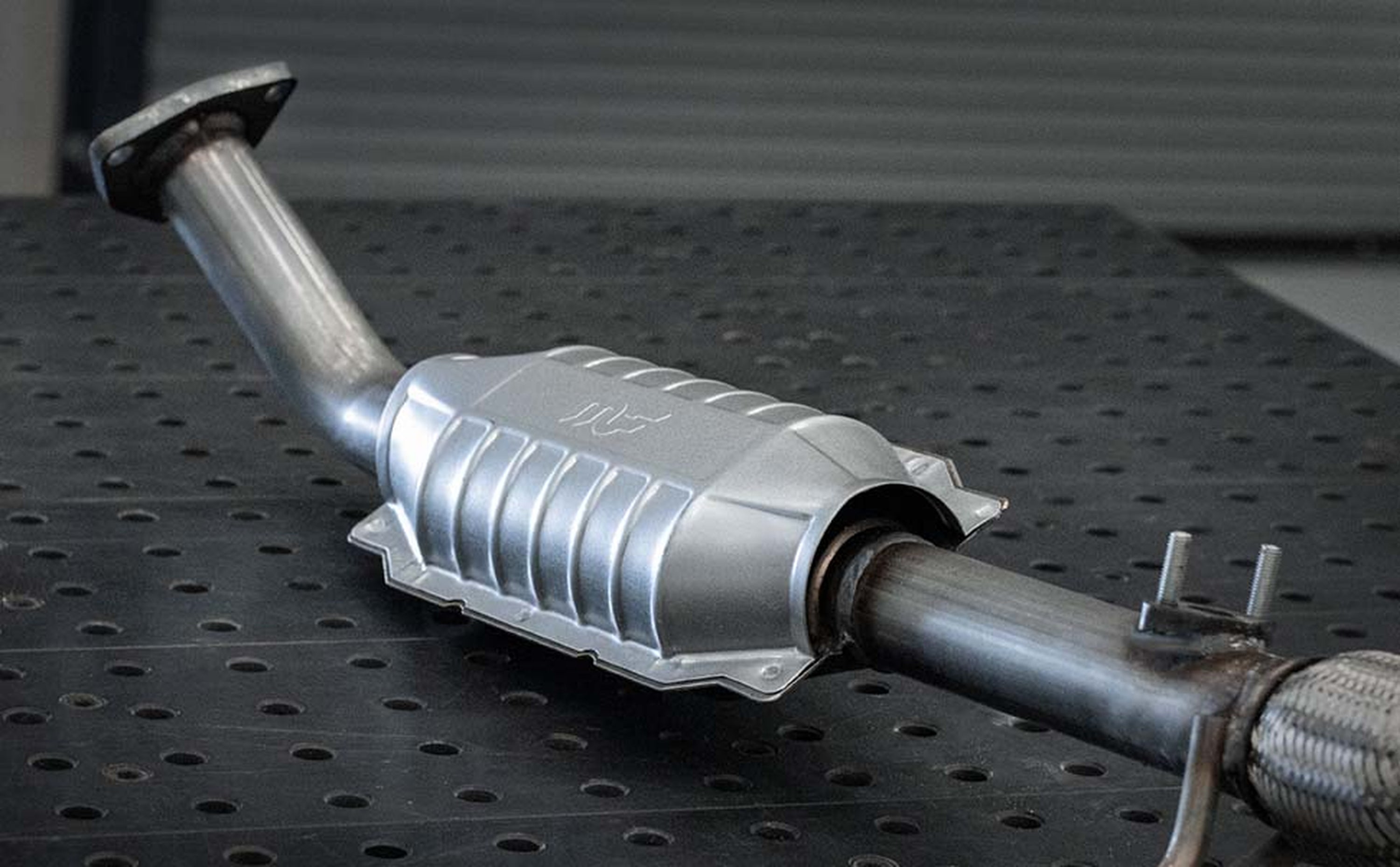HM Grade Direct-Fit Catalytic Converter - Apollo Off-Road