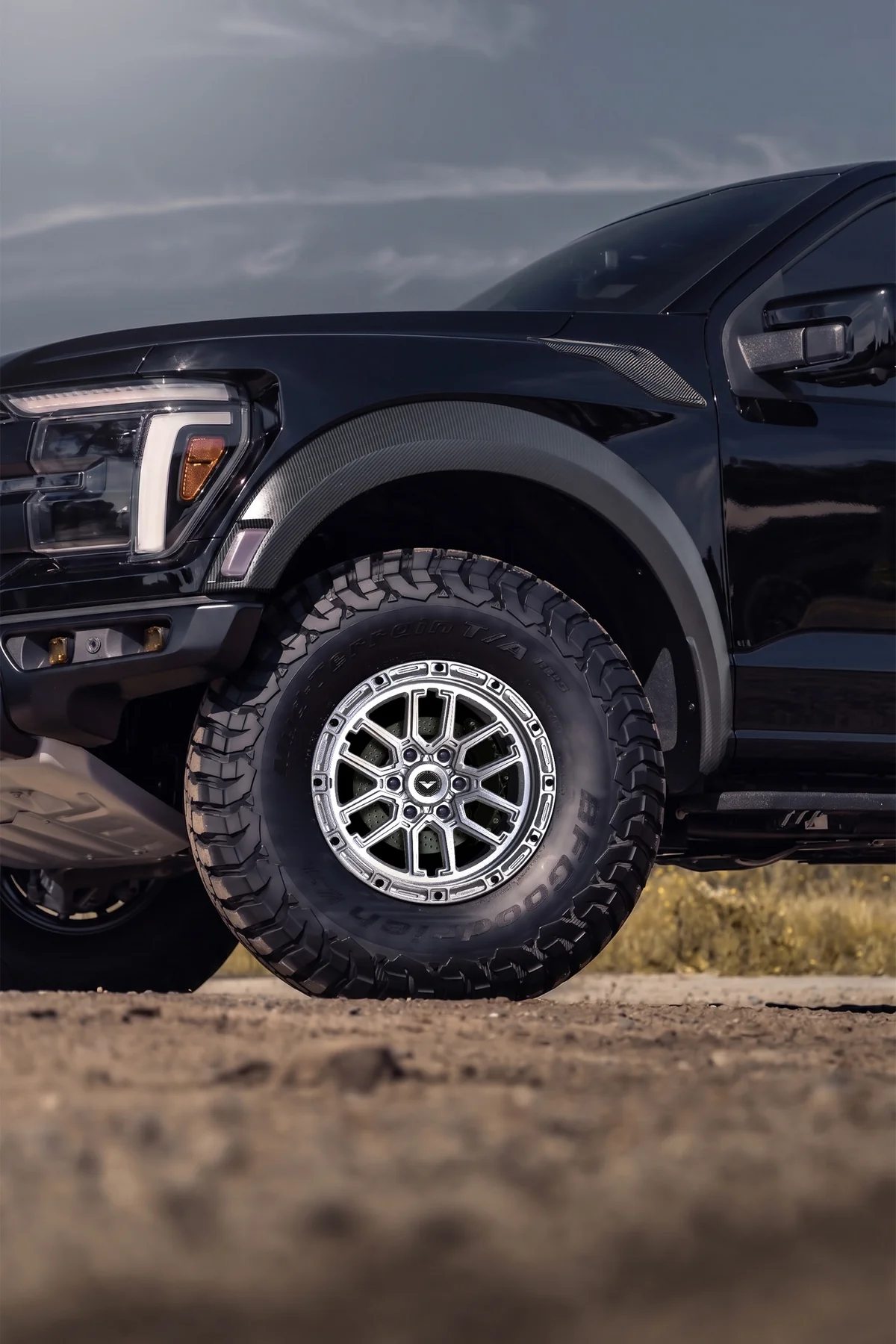 Vorsteiner Offroad Victory-6 17" Forged Wheel
