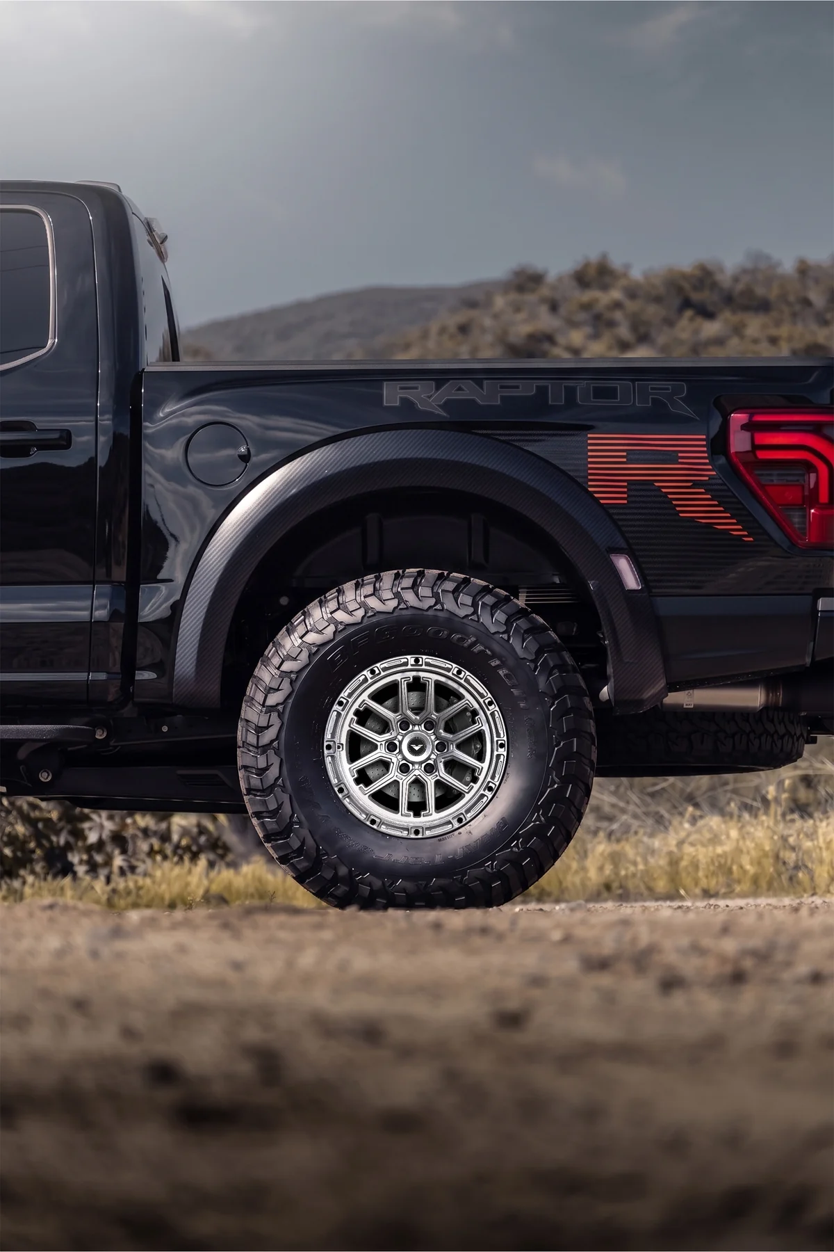 Vorsteiner Offroad Victory-6 17" Forged Wheel