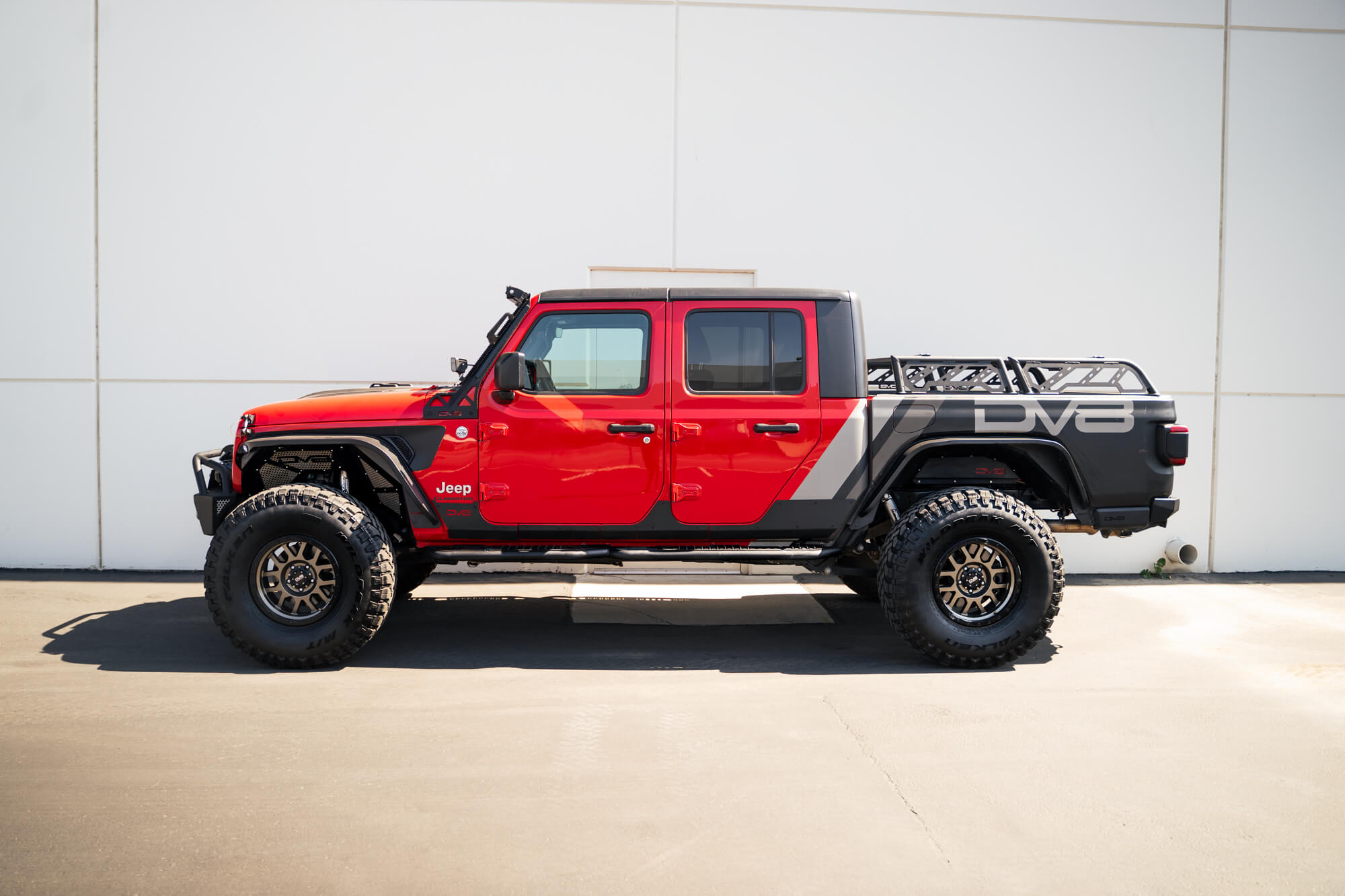 Jeep Gladiator JT OE Plus Side Steps - Apollo Off-Road