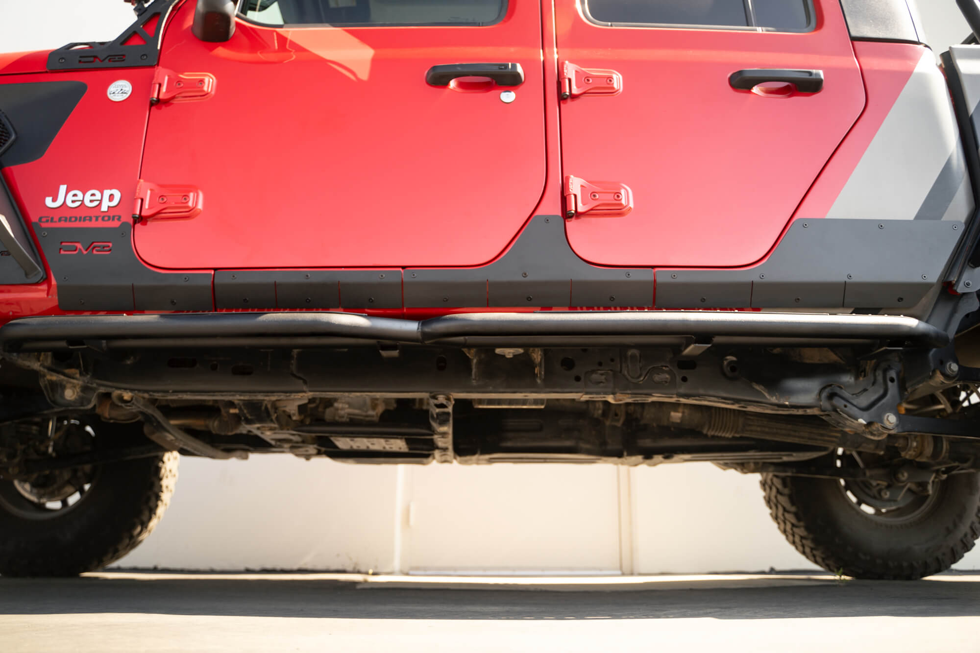 Jeep Gladiator JT OE Plus Side Steps - Apollo Off-Road