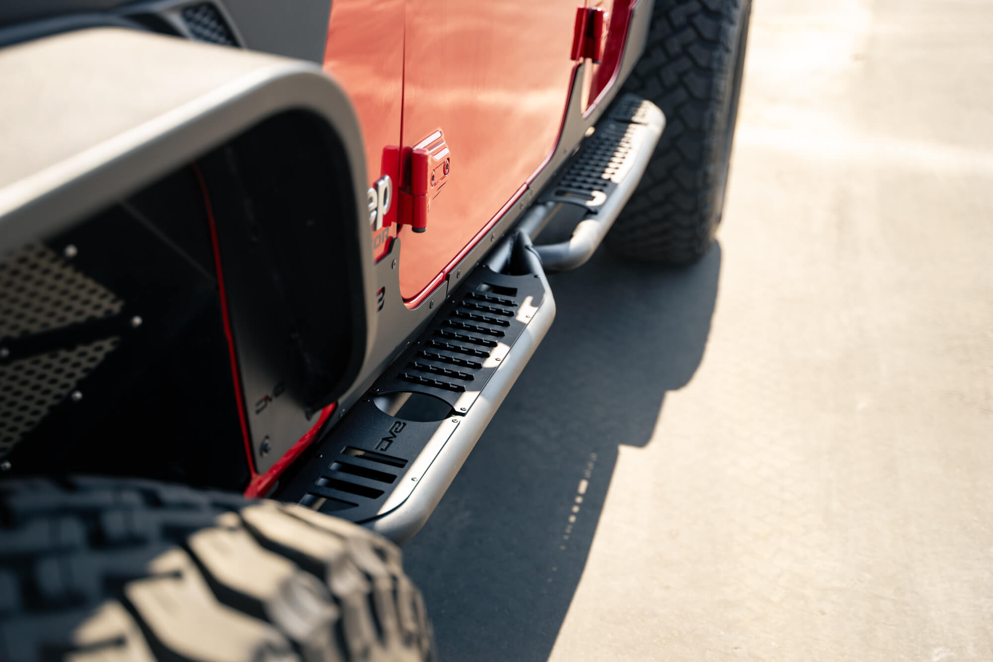 Jeep Gladiator JT OE Plus Side Steps - Apollo Off-Road