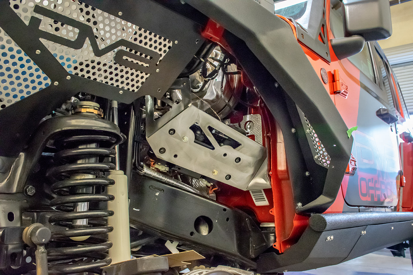 Jeep JL/Gladiator Engine Bay Compressor Mount - Apollo Off-Road