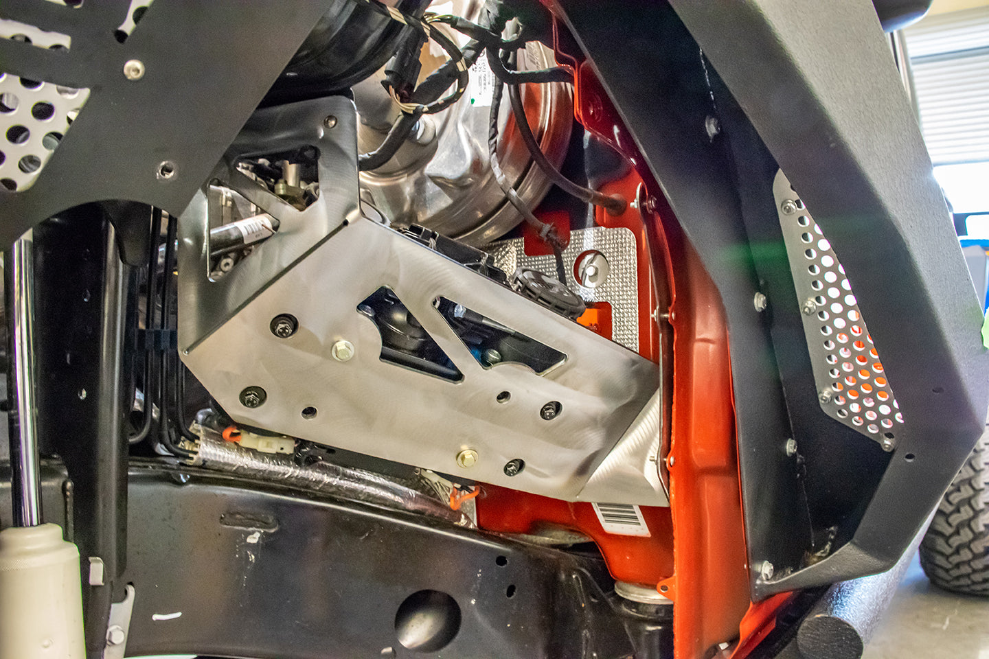 Jeep JL/Gladiator Engine Bay Compressor Mount - Apollo Off-Road