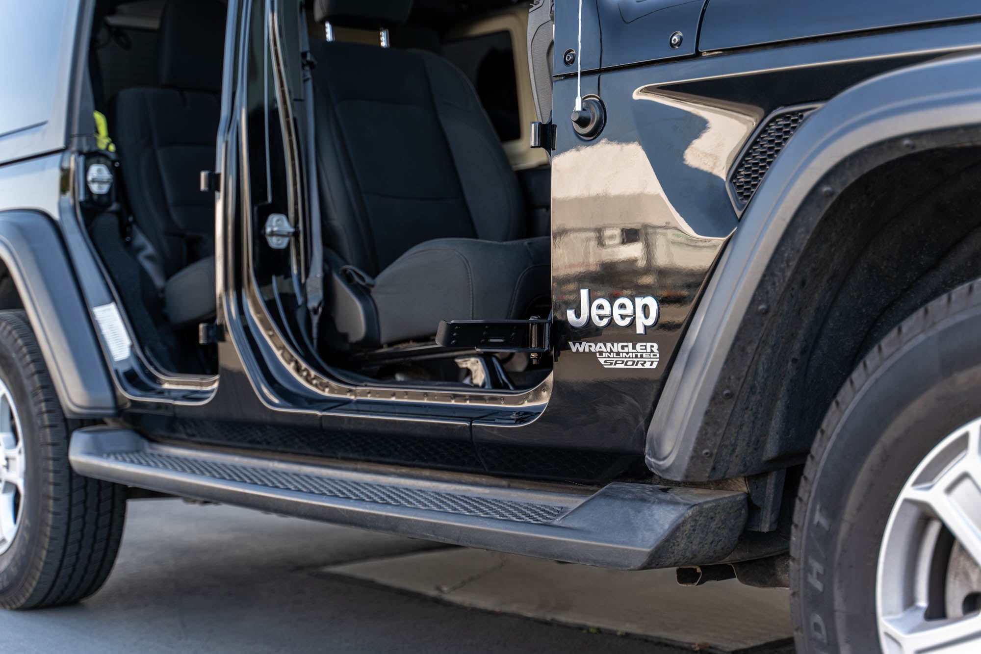 Jeep Wrangler JK/JL & Gladiator JT Foot Pegs - Apollo Off-Road