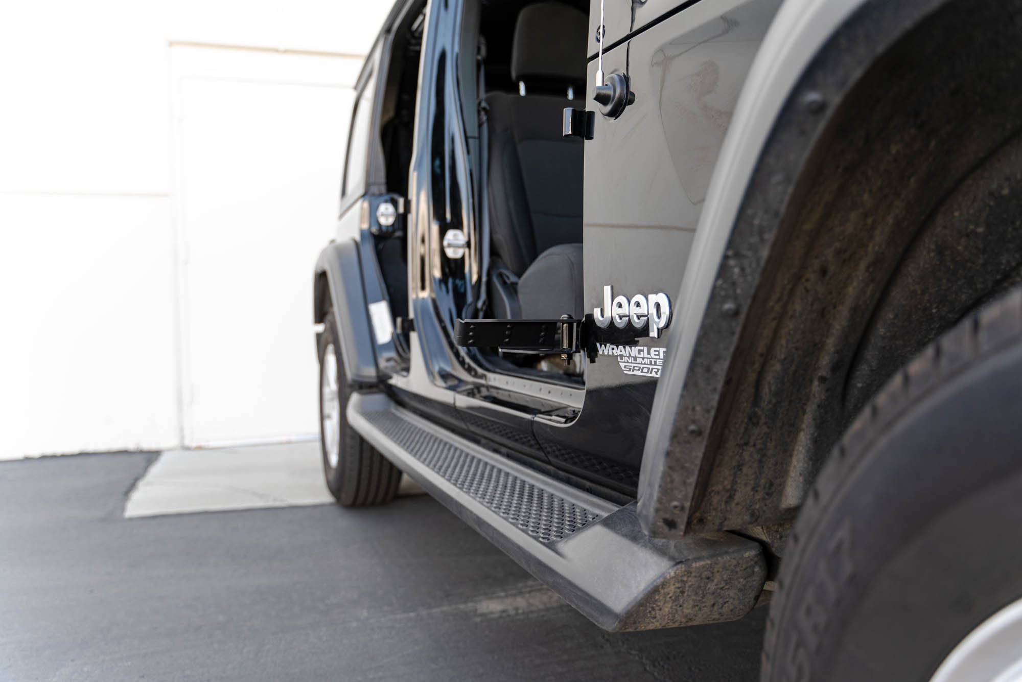 Jeep Wrangler JK/JL & Gladiator JT Foot Pegs - Apollo Off-Road