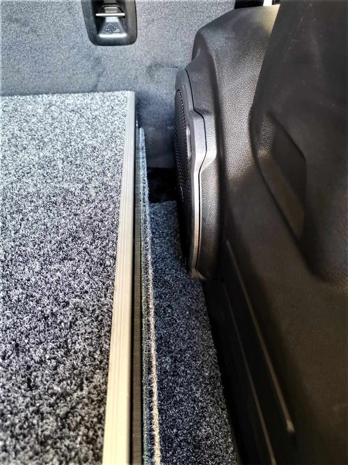 18-25 Jeep Wrangler Roller Drawer Side Floor Kit - Apollo Off-Road