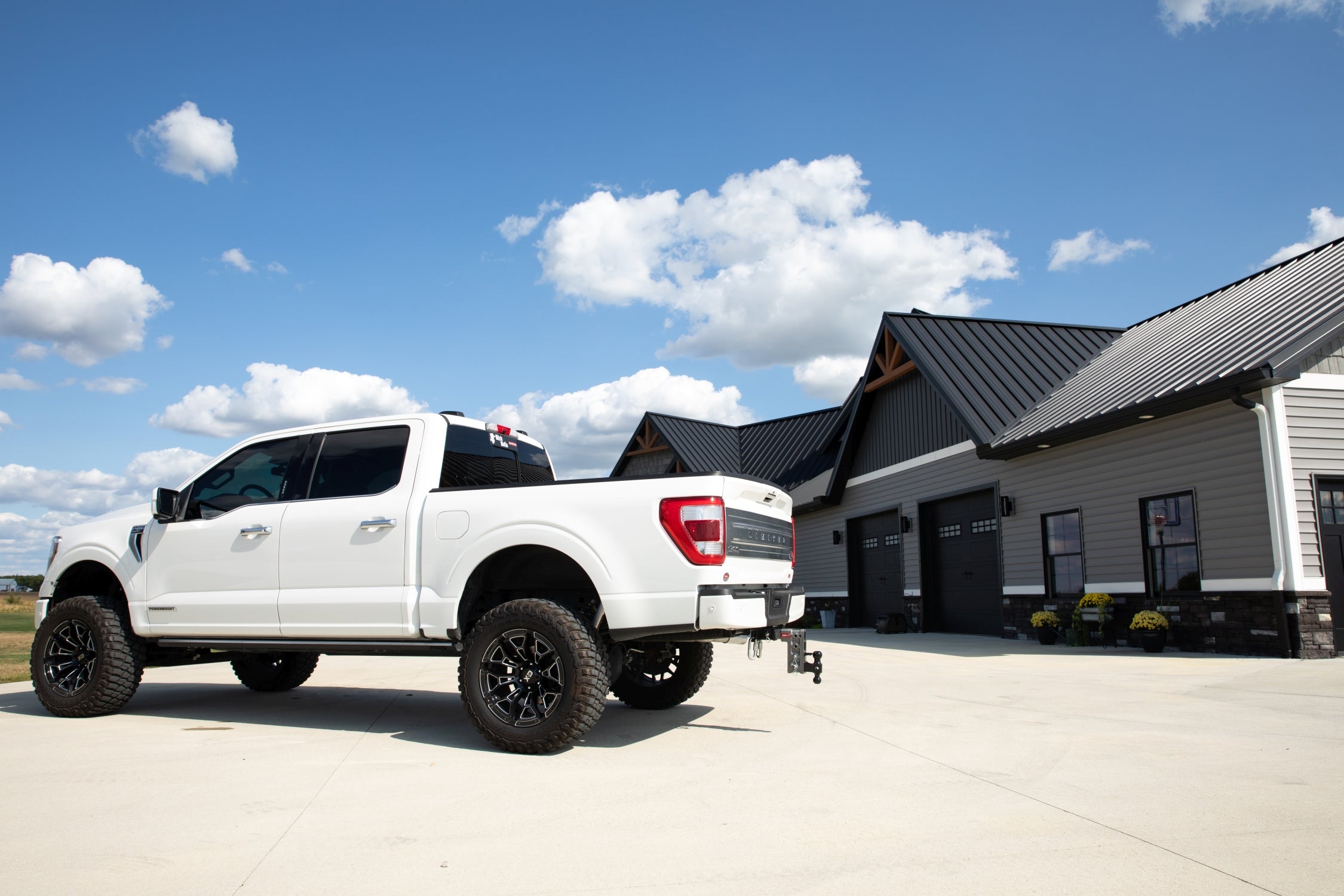 MEGA-DUTY 2" Bolt-On 7.5" Drop 2K TW 16K Hitch with Dual-Ball & Pintle Lock - Apollo Off-Road