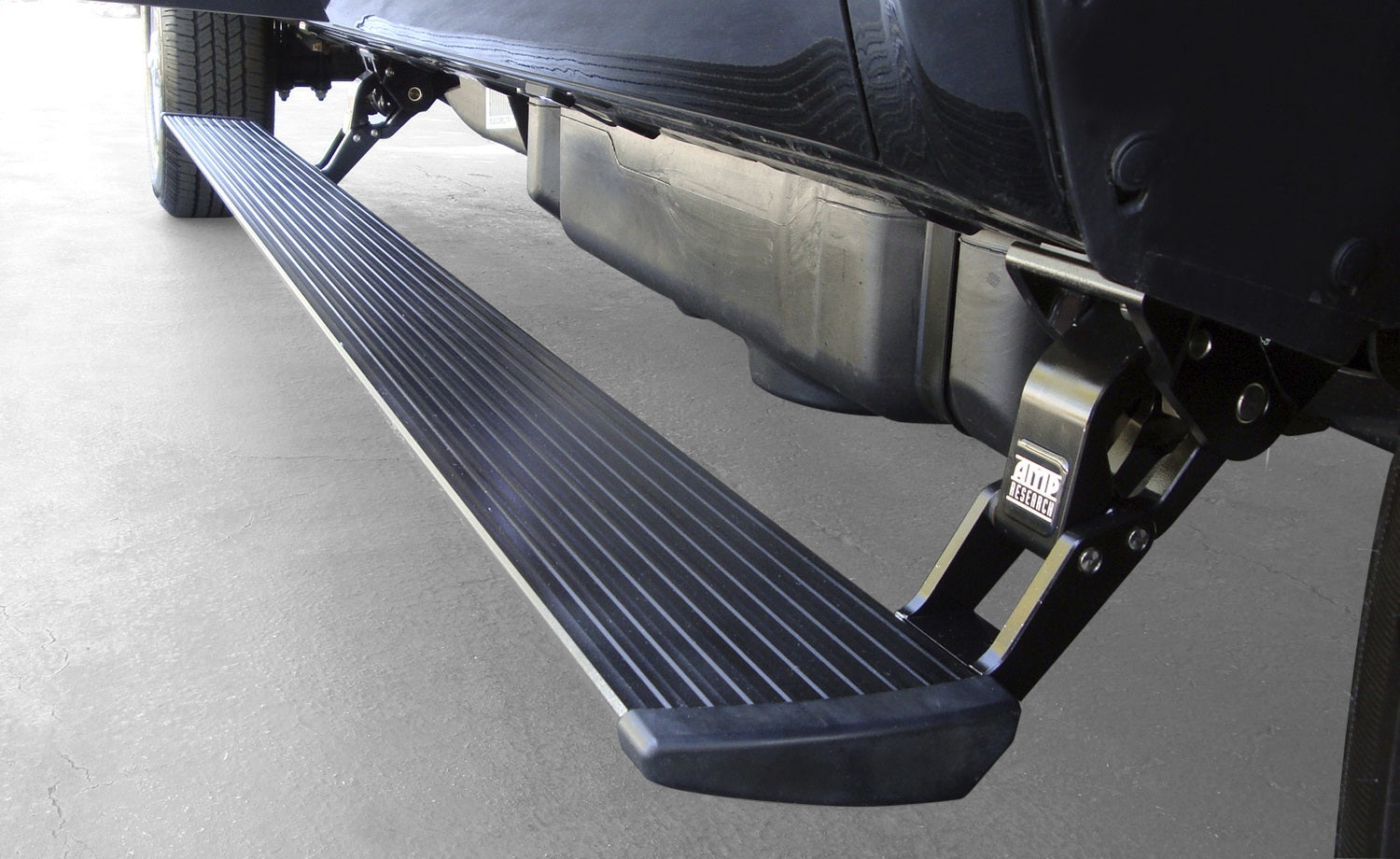 Powerstep Plug-N-Play - 22 F250/F350/F450 SuperCab/SuperCrew; Works only w/Sync 4 - Apollo Off-Road