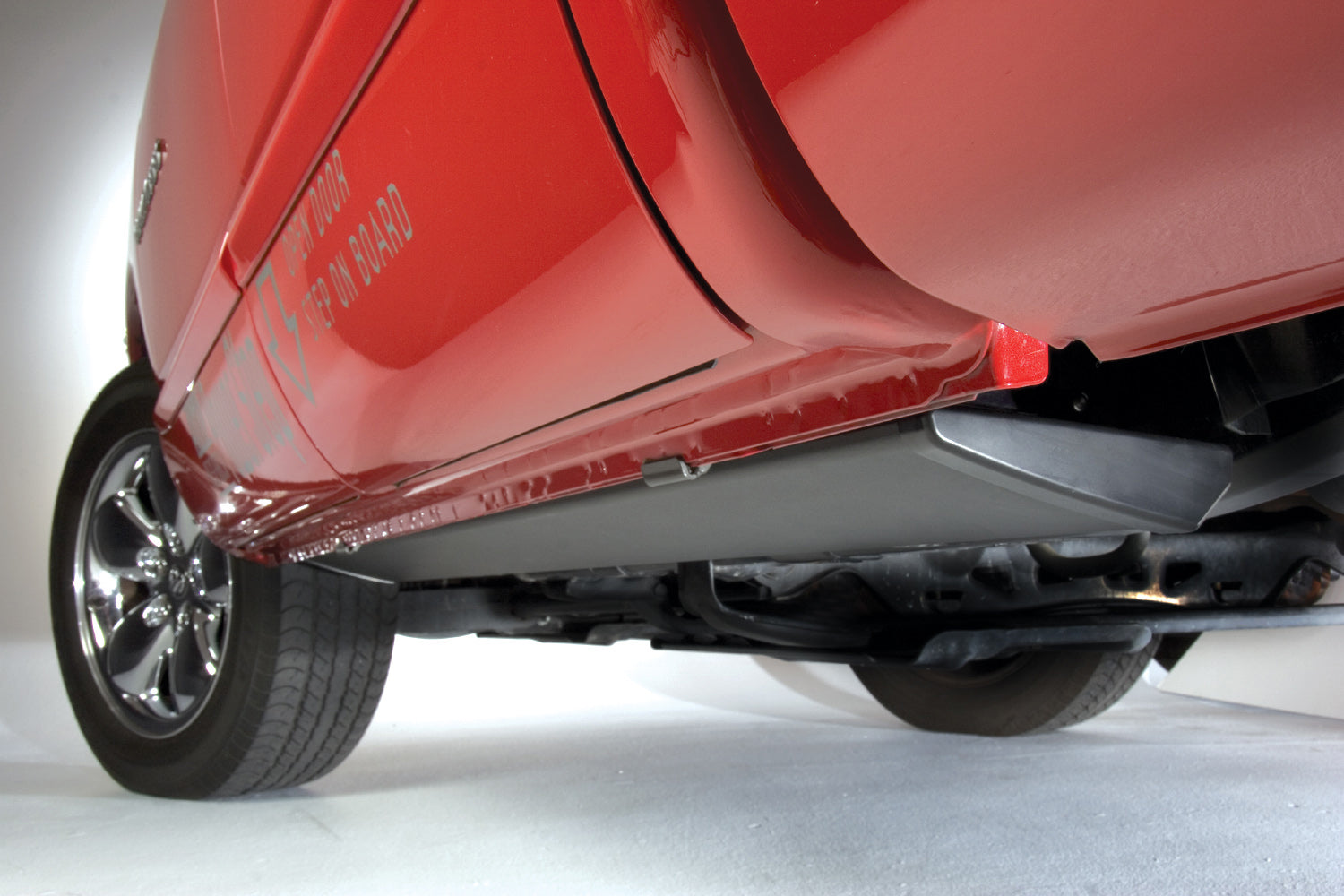 Powerstep Plug-N-Play - 22 F250/F350/F450 SuperCab/SuperCrew; Works only w/Sync 4 - Apollo Off-Road