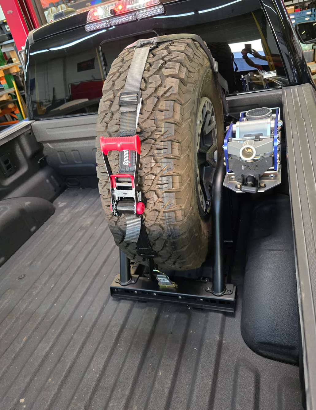 Foutz Motorsports Single Tire Carrier Quick Release Modular Bed Organizer